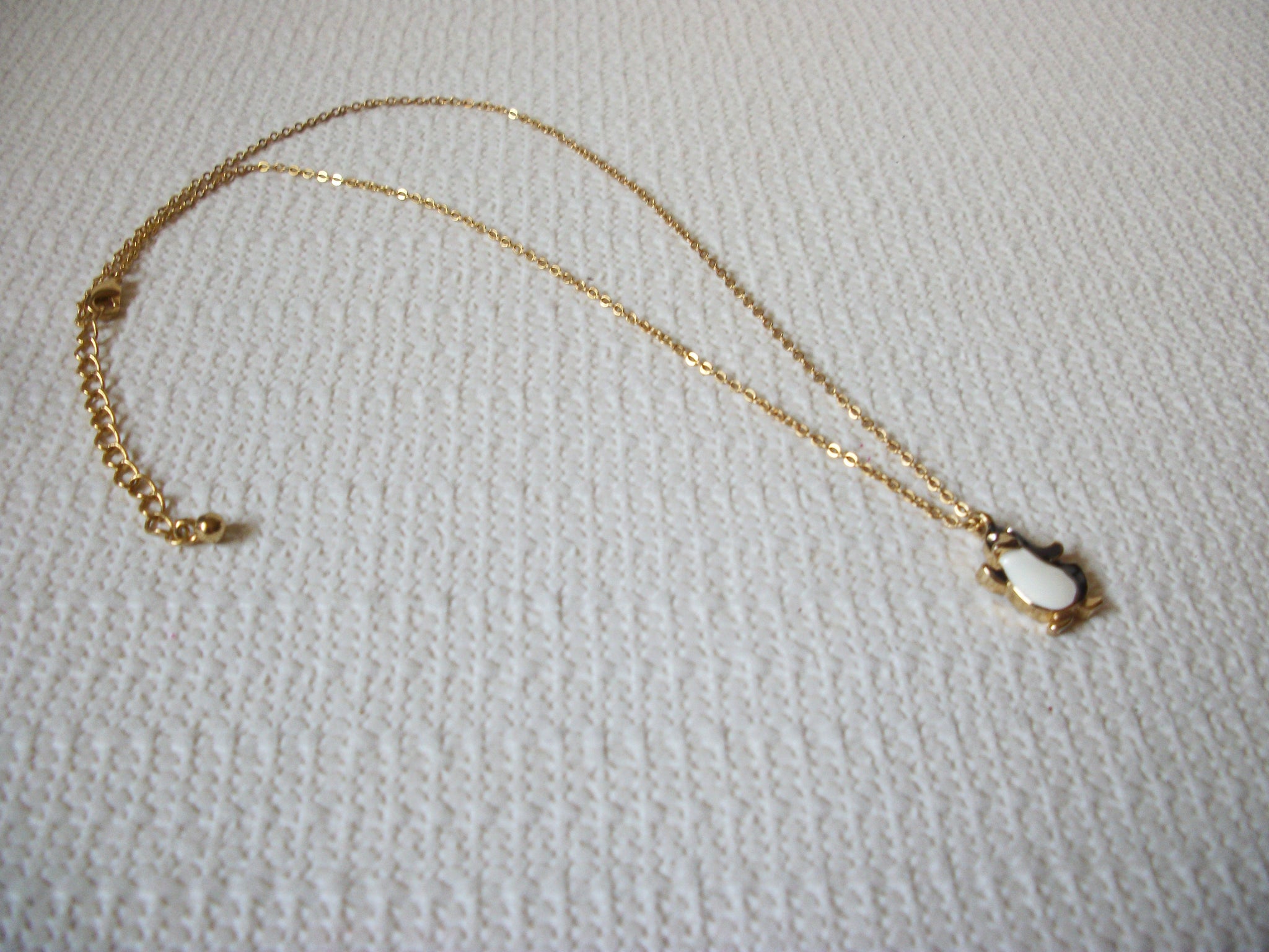 Vintage Penguin Necklace 81720