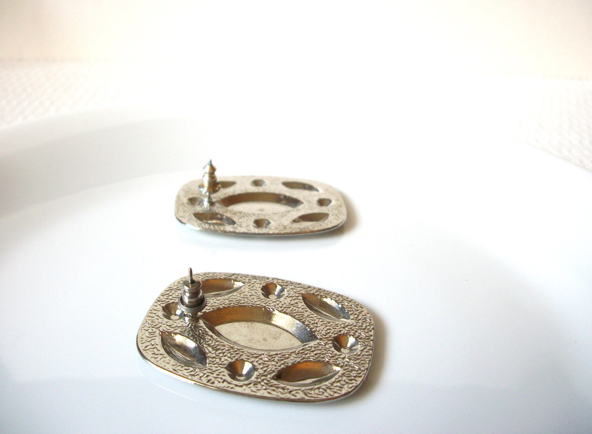 Retro Silver Toned Spanish Earrings 82020