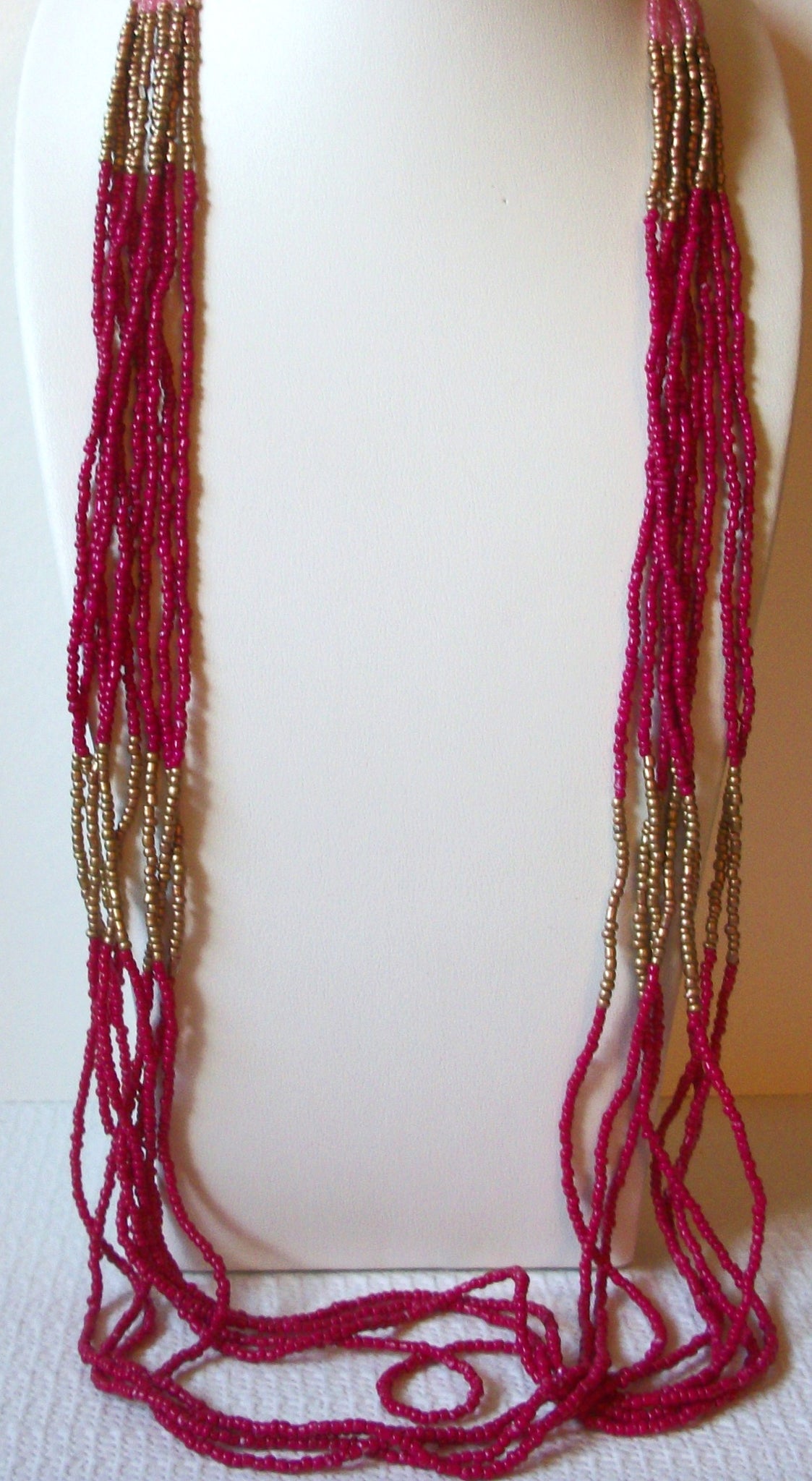 Vintage Glass Beads Fuchsia Pink Gold Necklace 82220