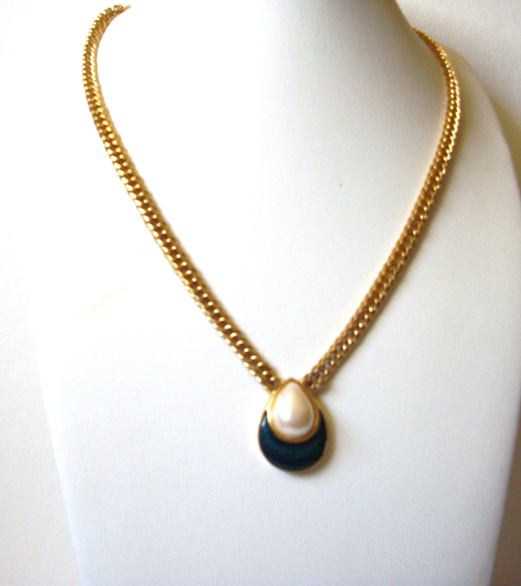 MONET Enameled Necklace 82320