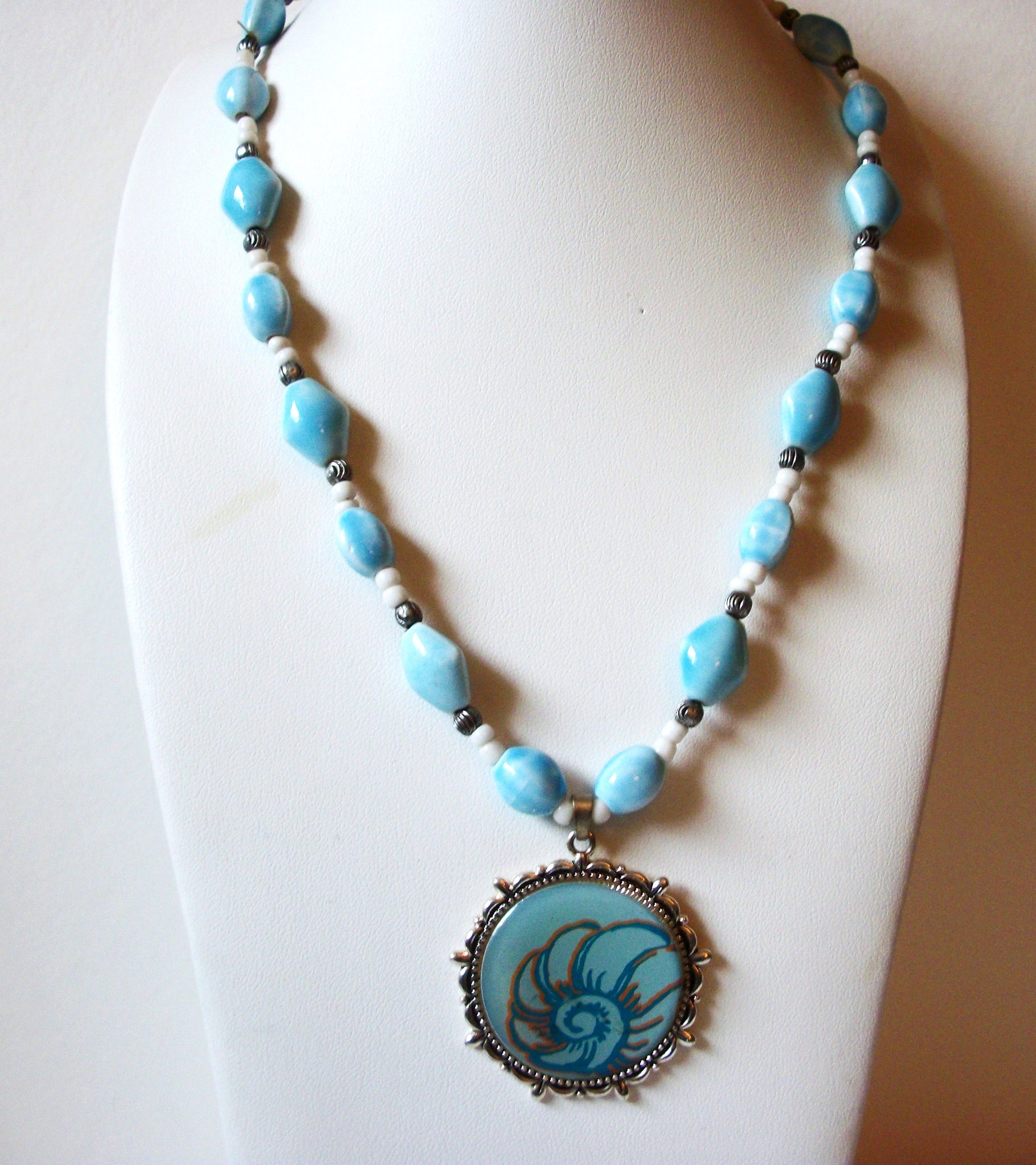 Retro Blue White Stones Necklace 82620