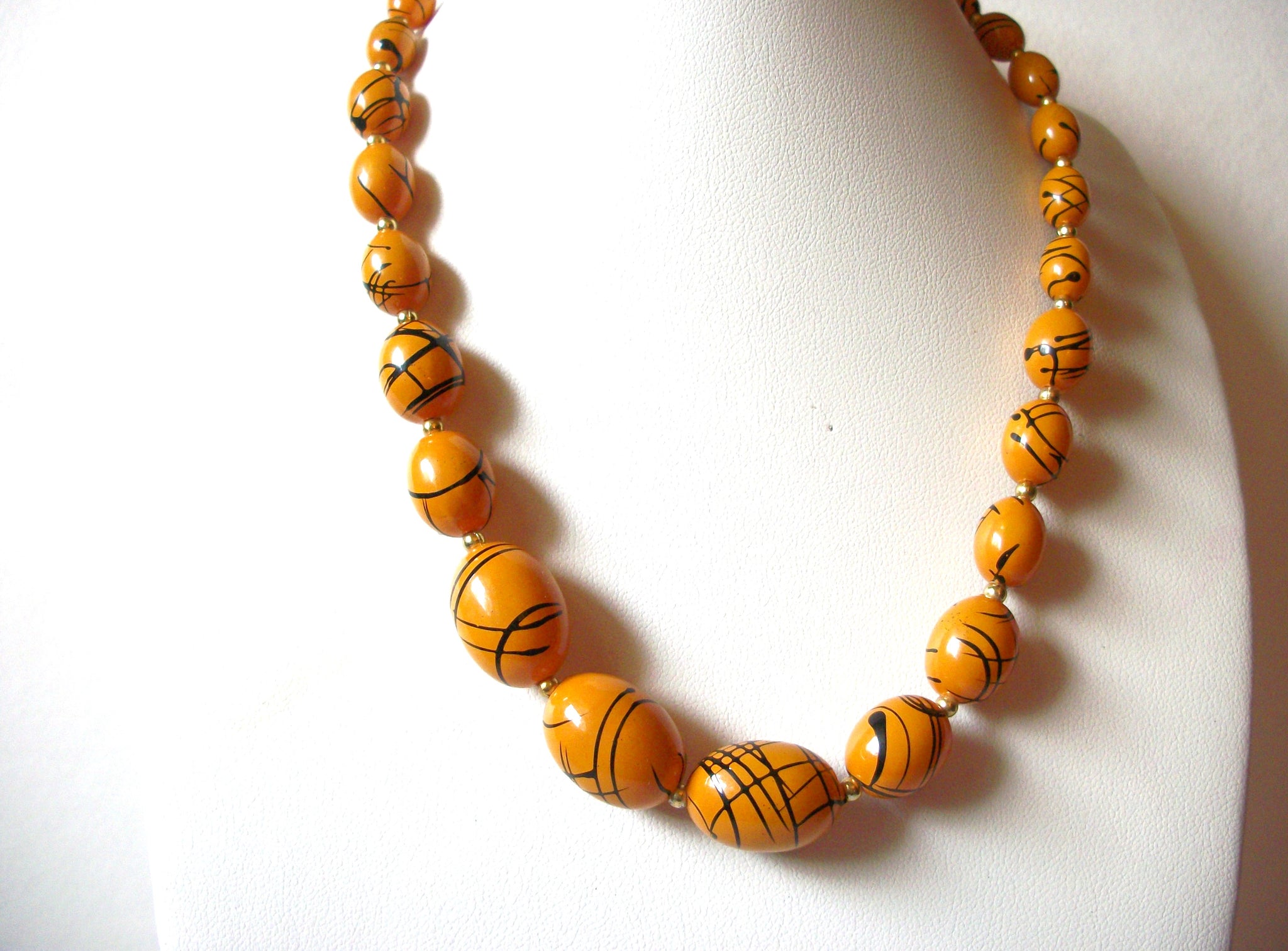 Retro Ocre Black Necklace 82720
