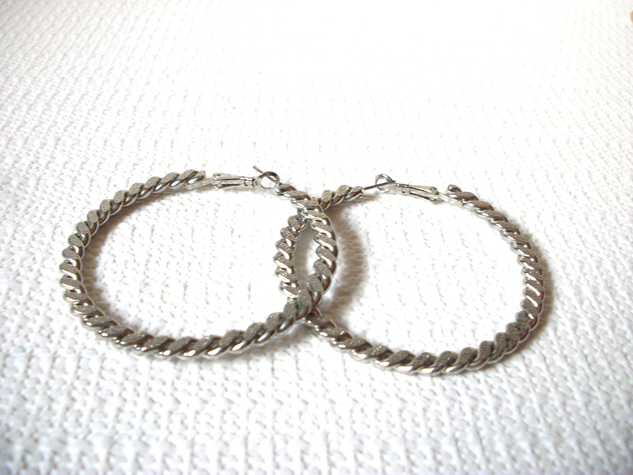 Retro Silver Toned Hoop Earrings 82720
