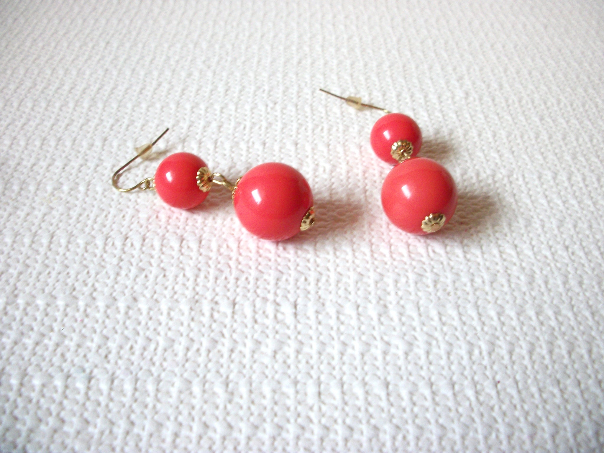 Retro Coral Orange Dangle Earrings 82620