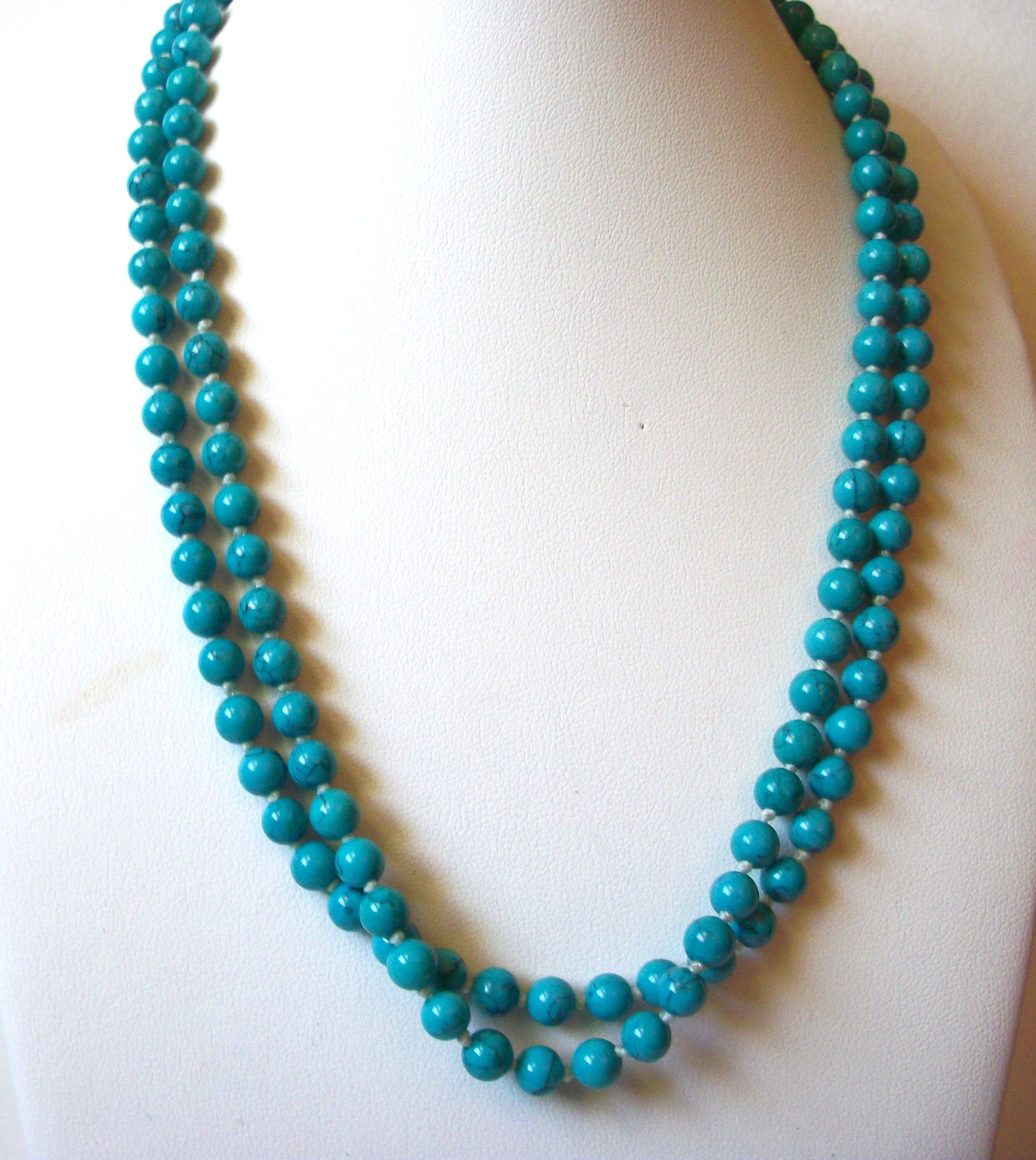 Vintage Turquoise Glass Necklace 82820