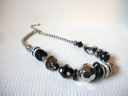 Retro Chunky Silver White Black Necklace 90220