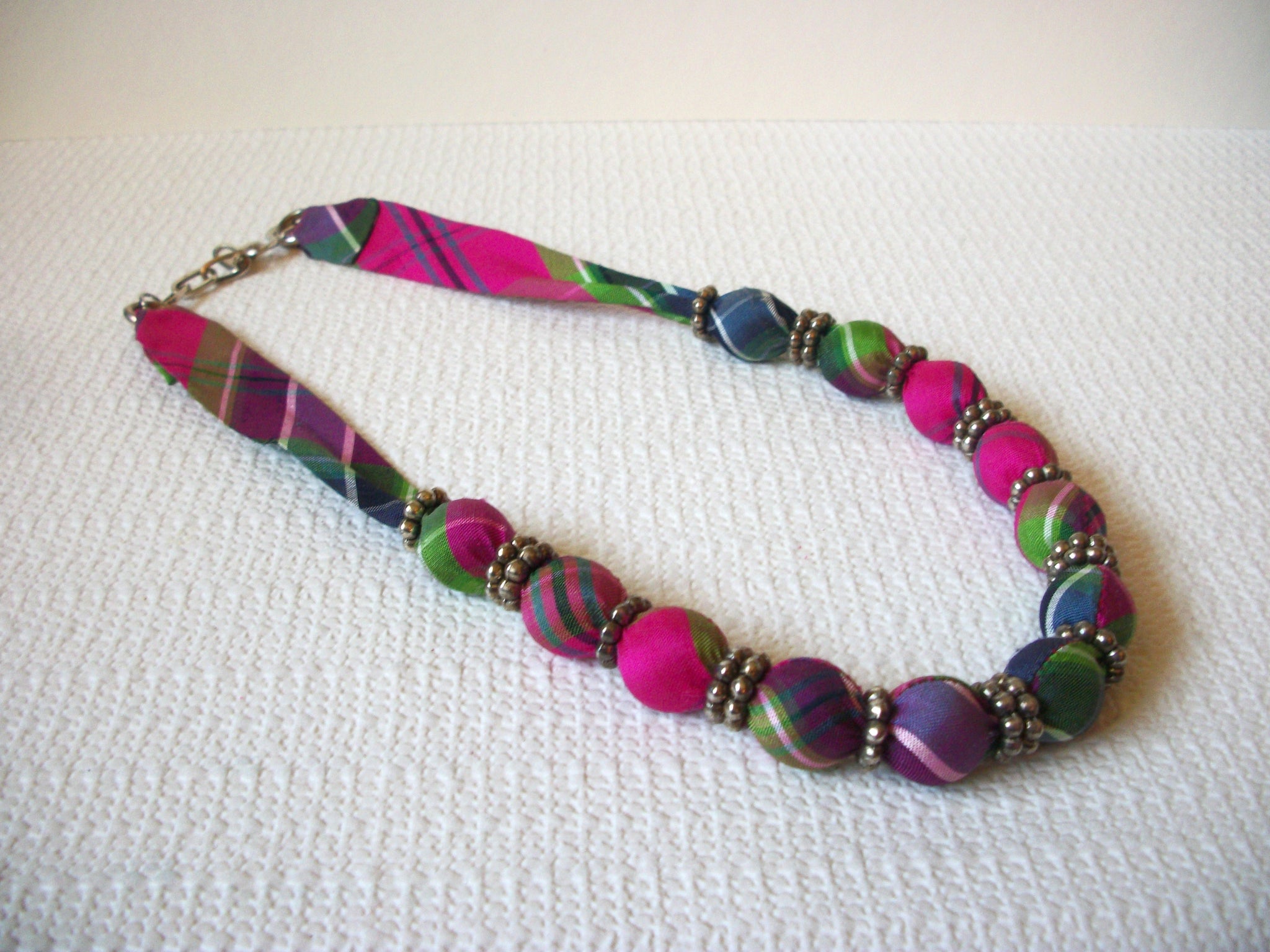 Retro Bold Bright Fabric Necklace 90520