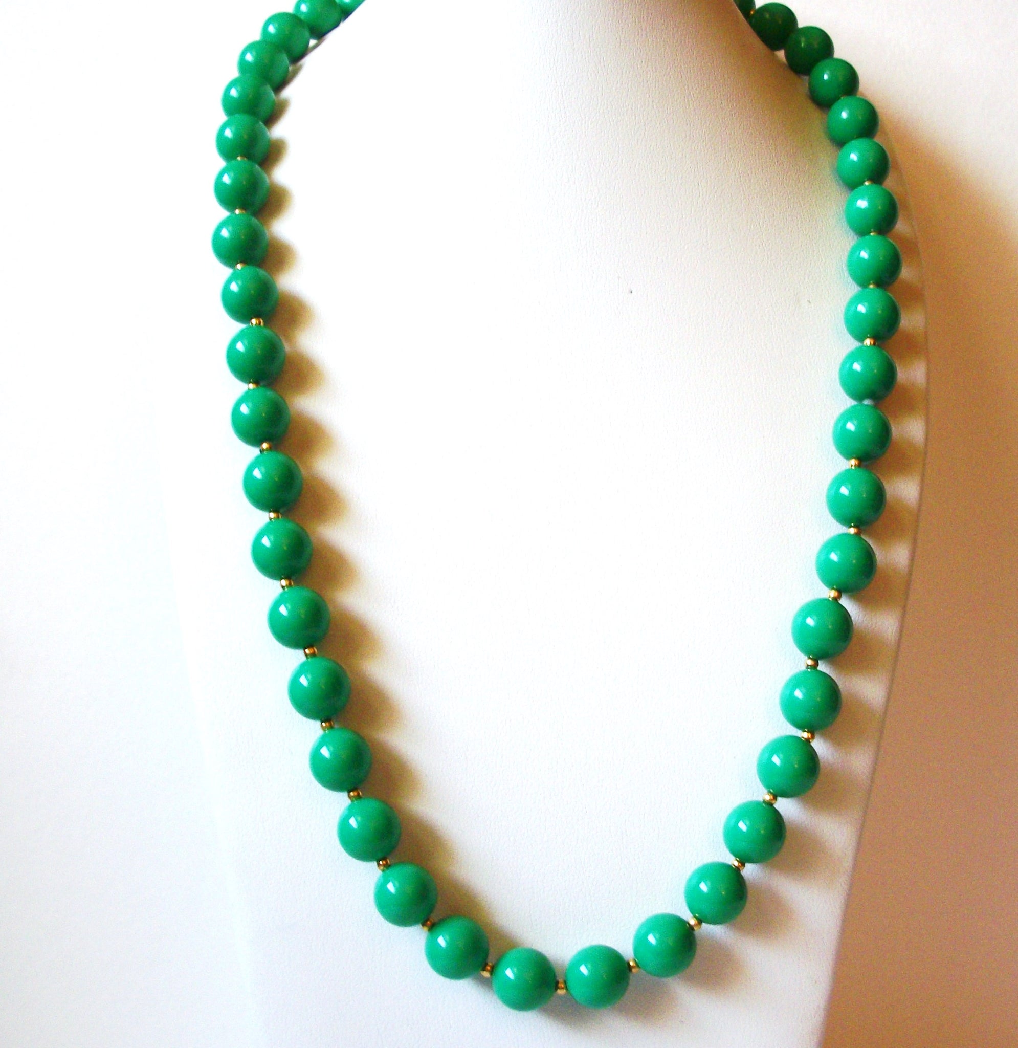 Retro PAT Green Necklace 90720