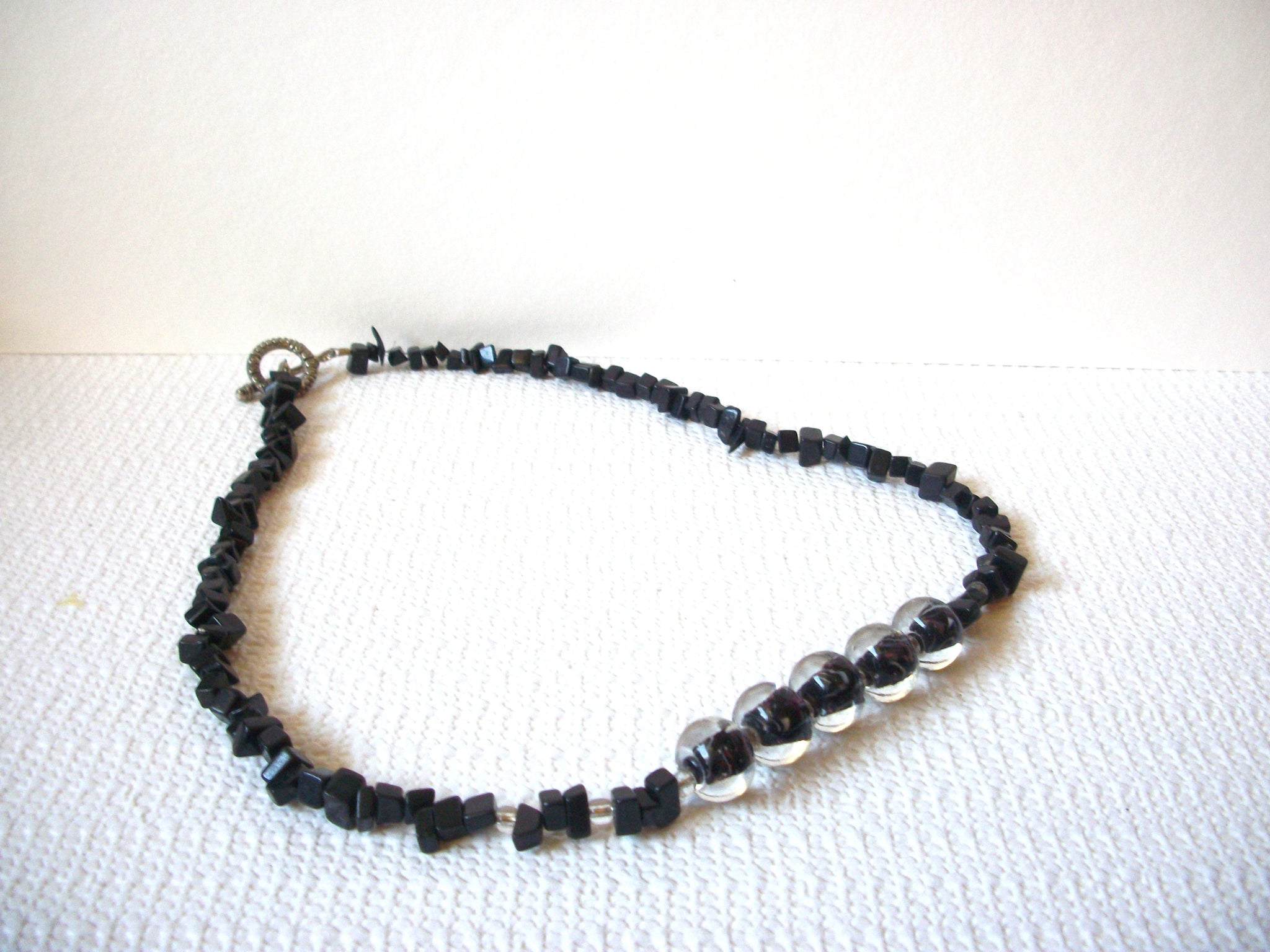 Retro Glass Shell Black Toned Necklace 91820