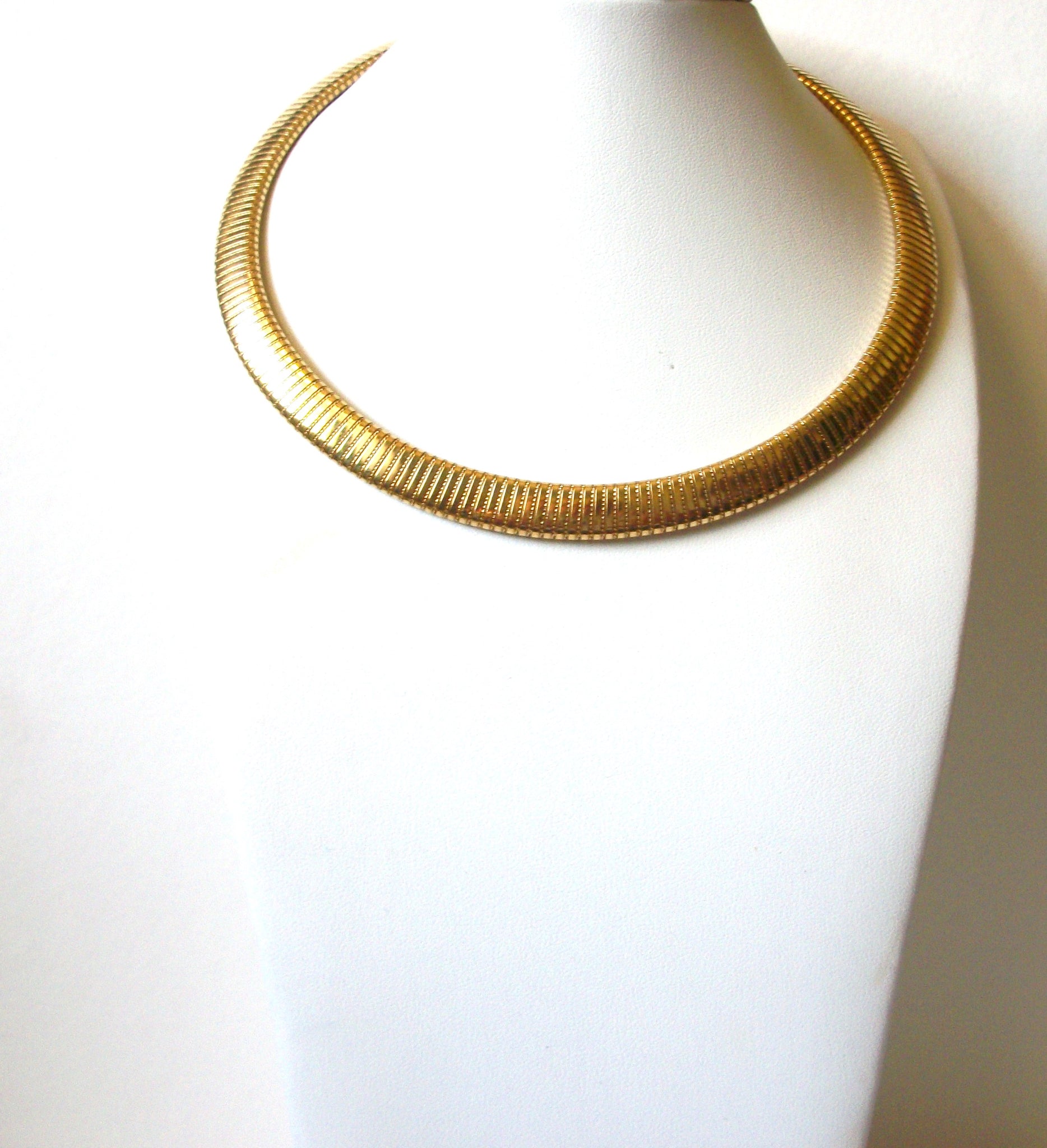 MONET Gold Toned Necklace 92020