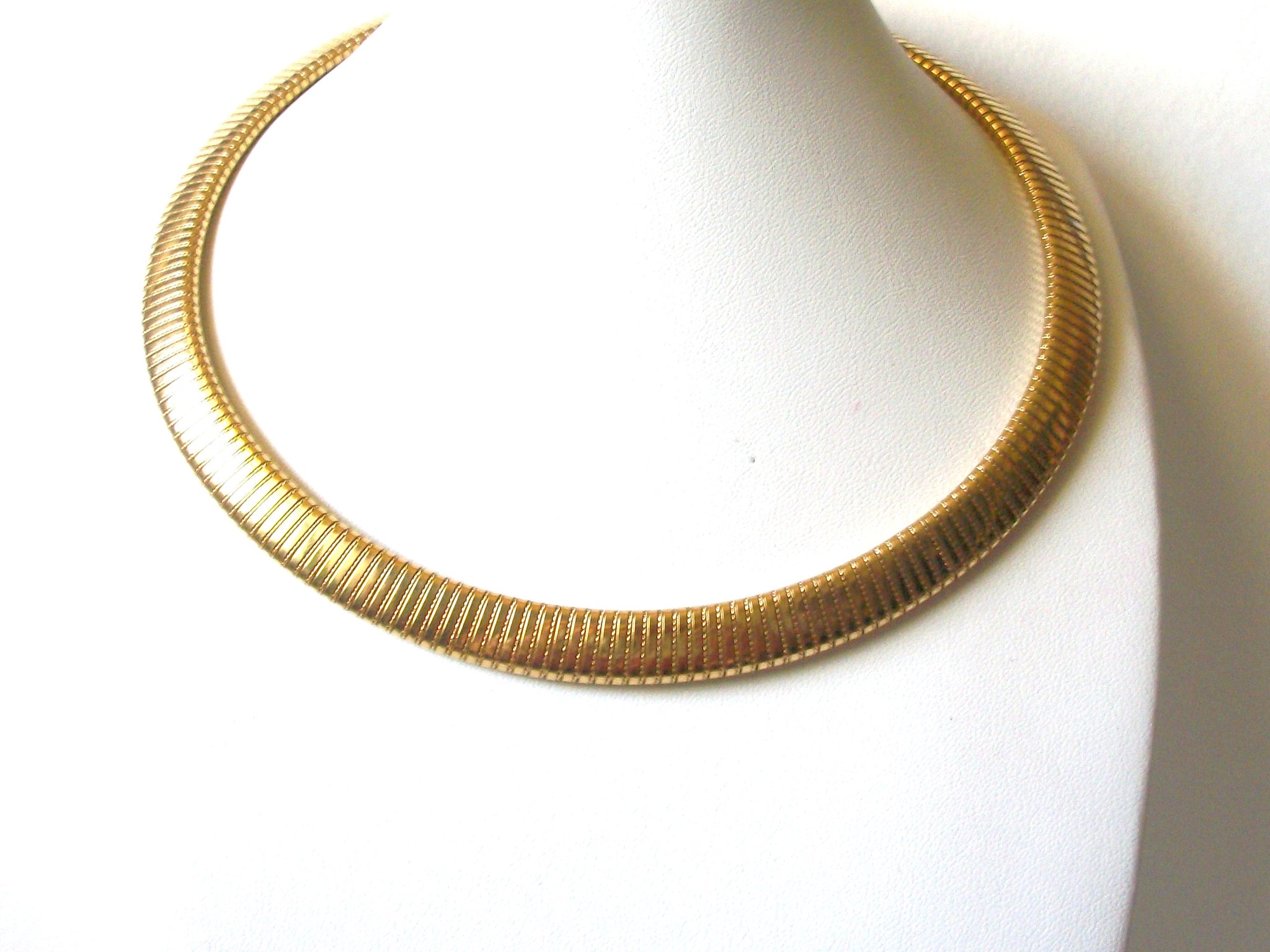 MONET Gold Toned Necklace 92020