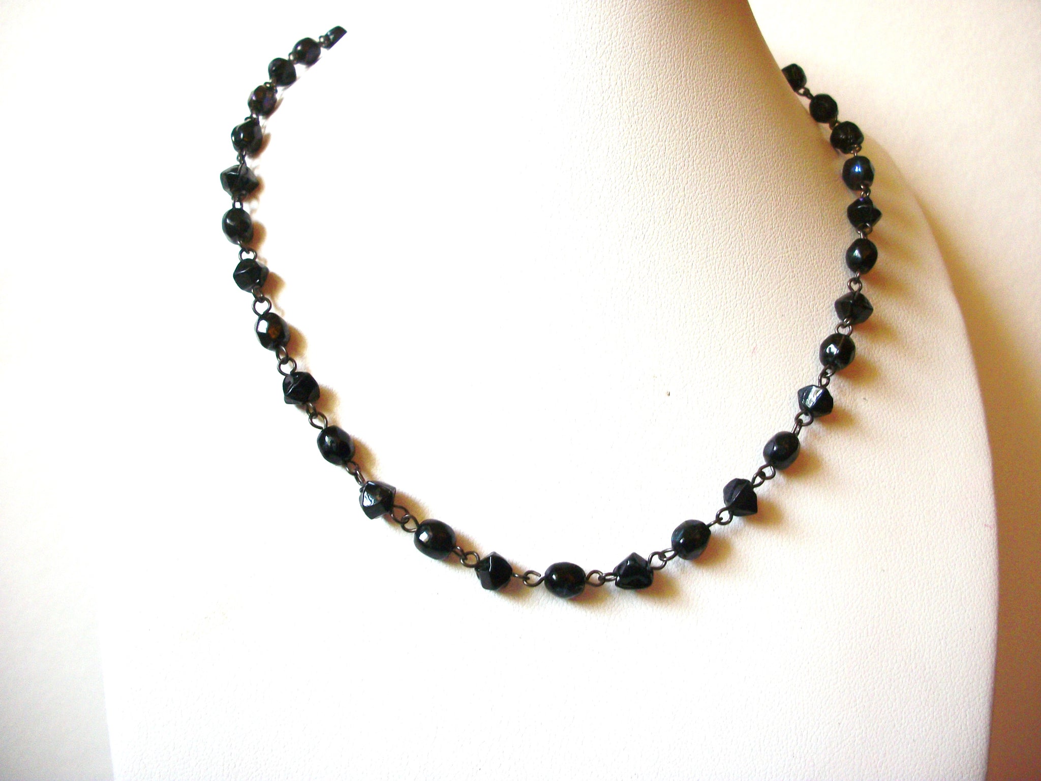 Vintage Black Glass Necklace 92420