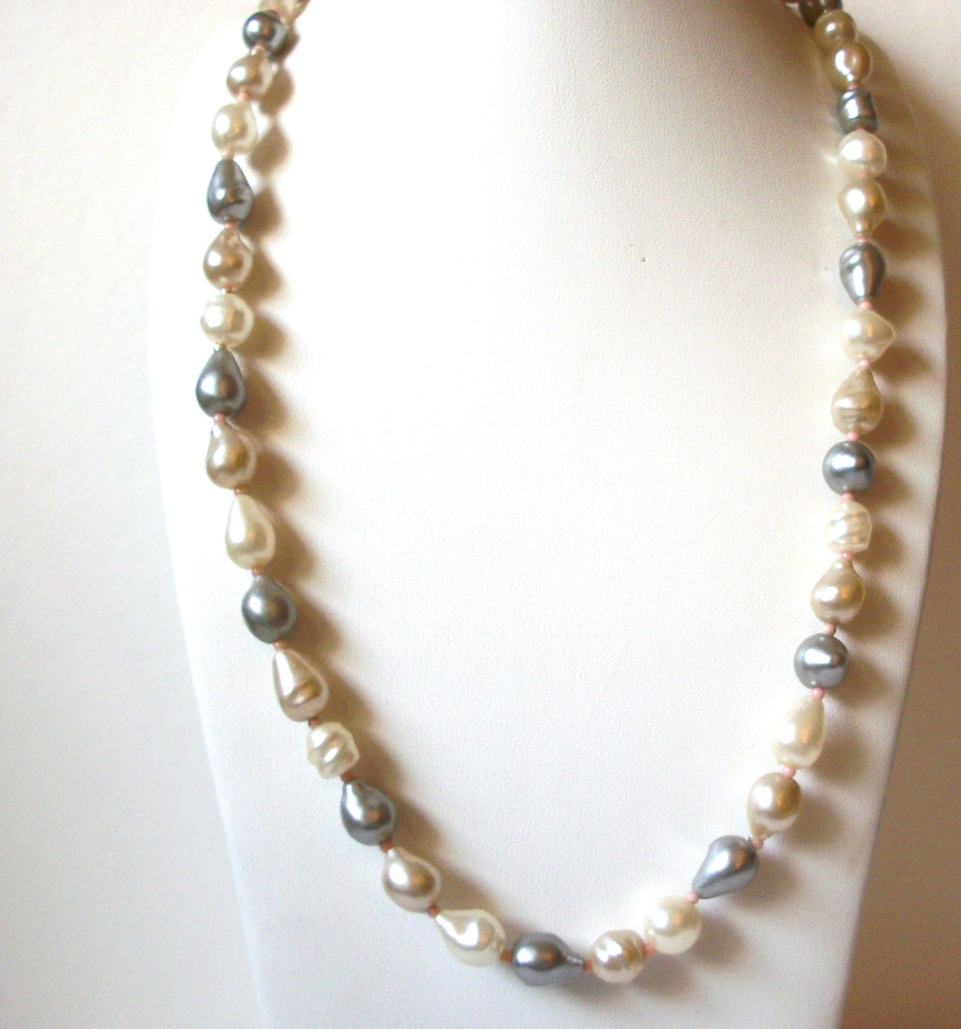 Vintage Faux Pearl Necklace 92720
