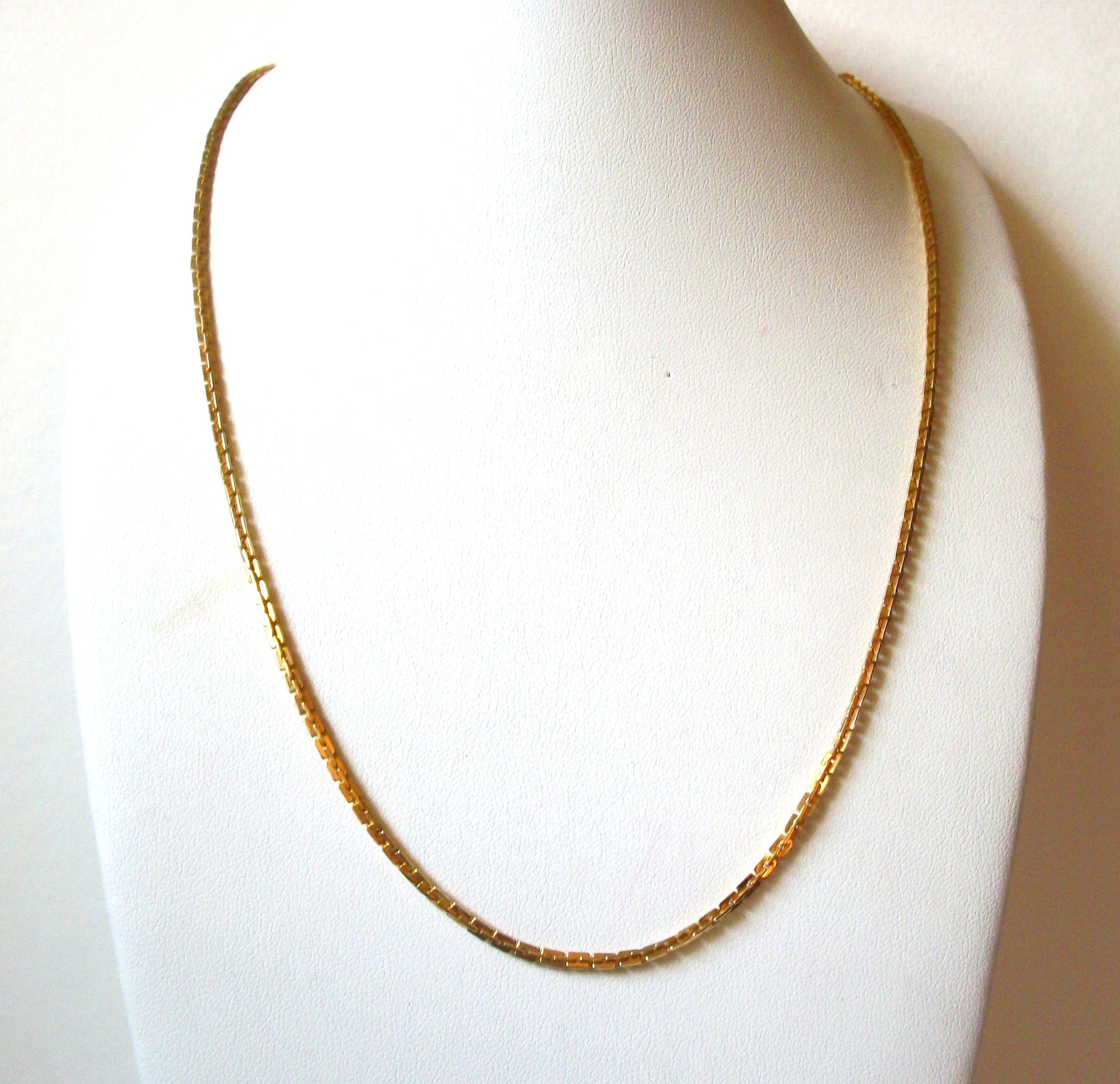 Vintage Gold Toned Necklace 92720
