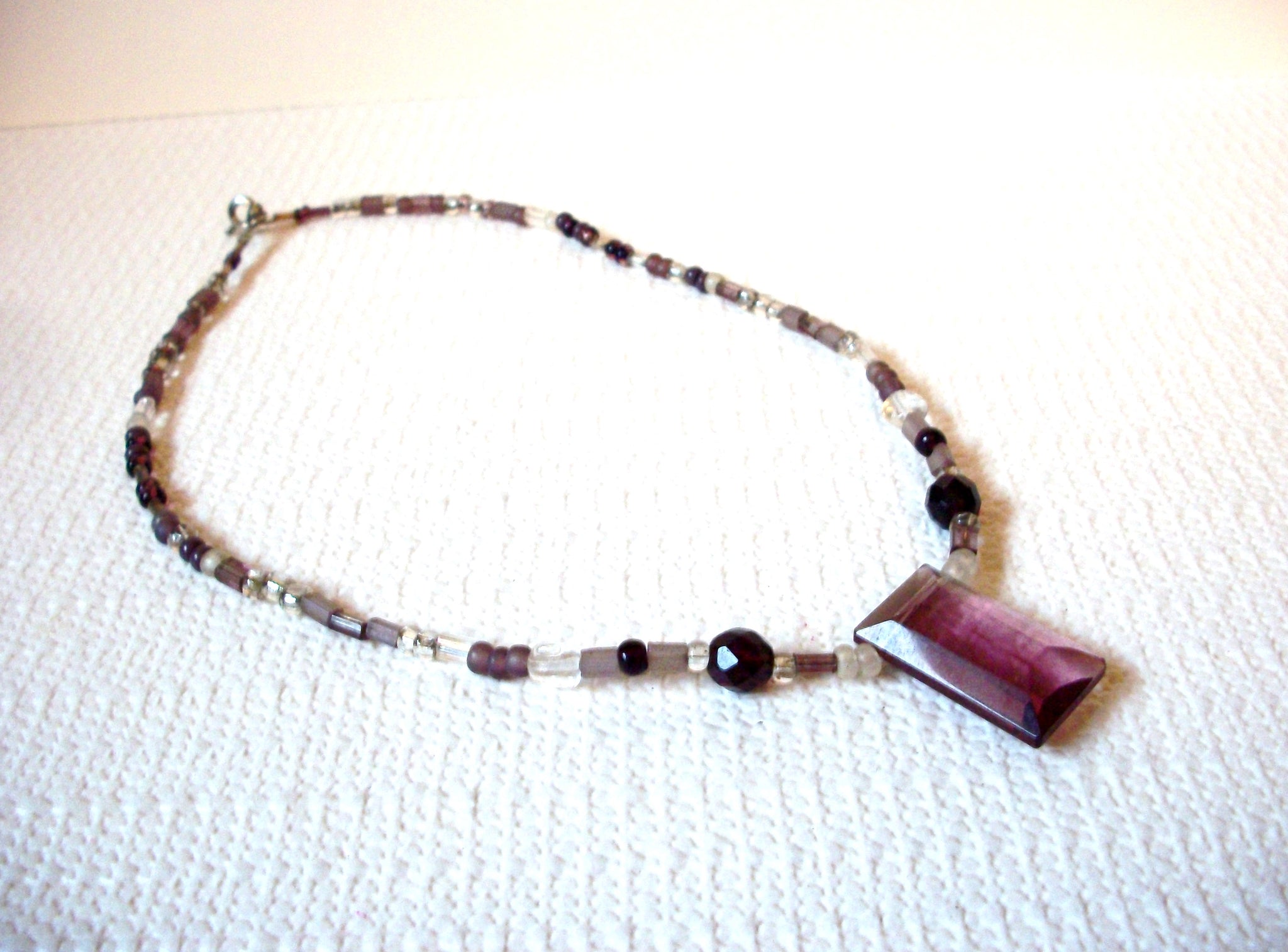 Vintage Plum Lilac Glass Necklace 92820