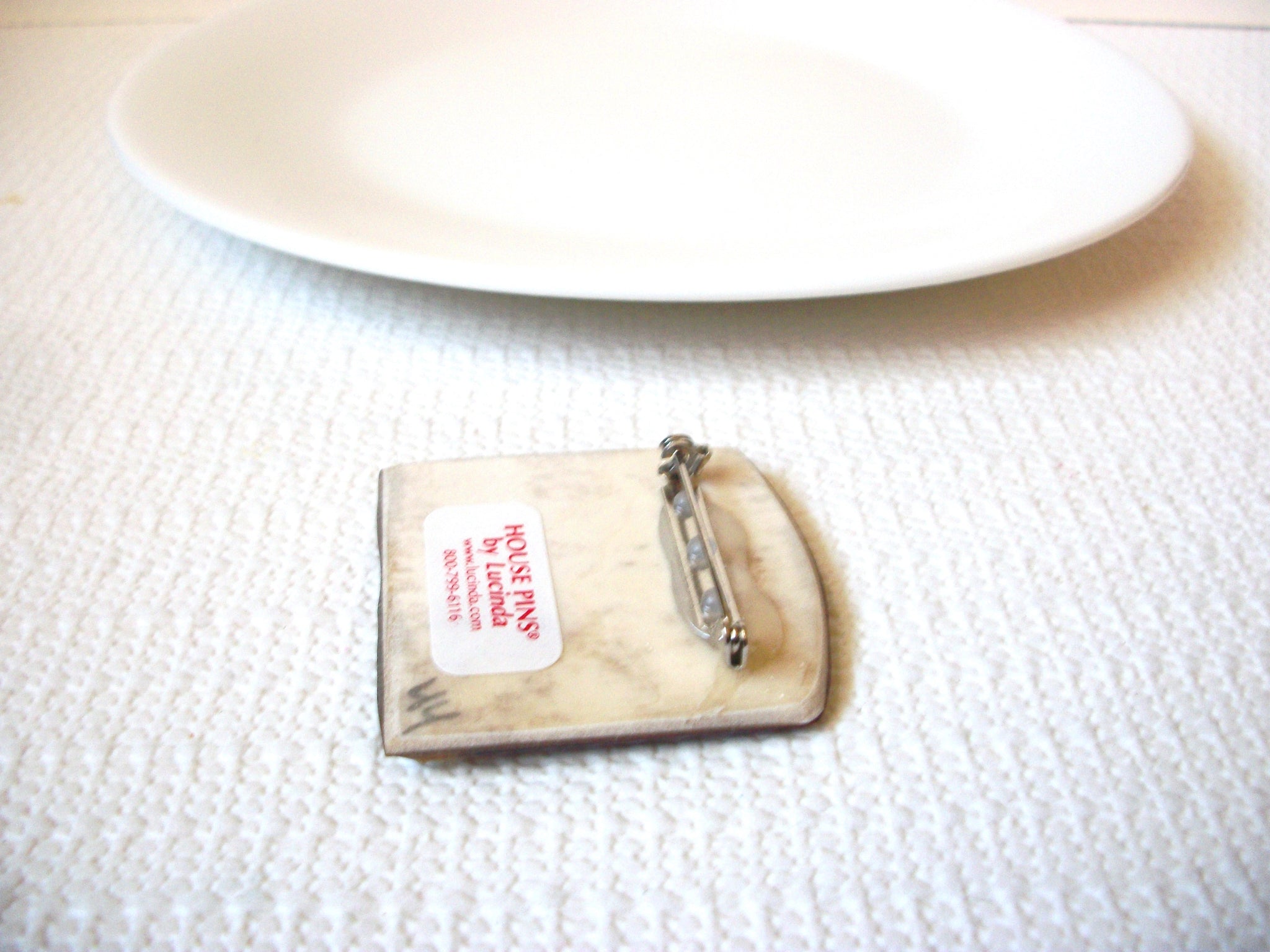 Vintage Lucinda Pin, House Pins By Lucinda 100120