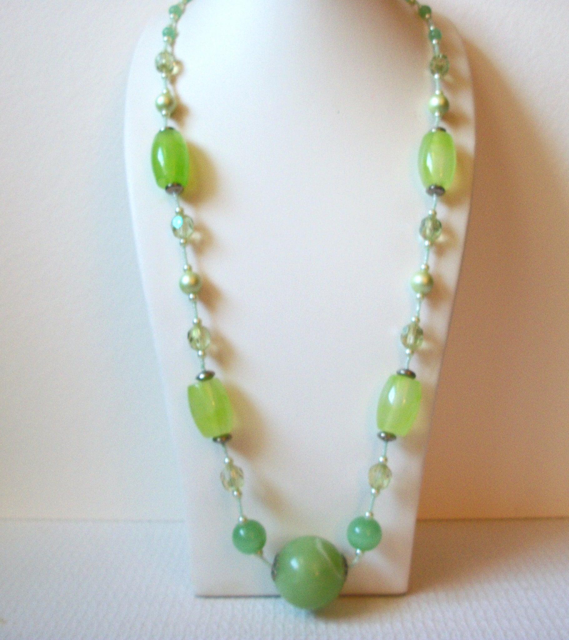 Vintage Green Necklace 100320