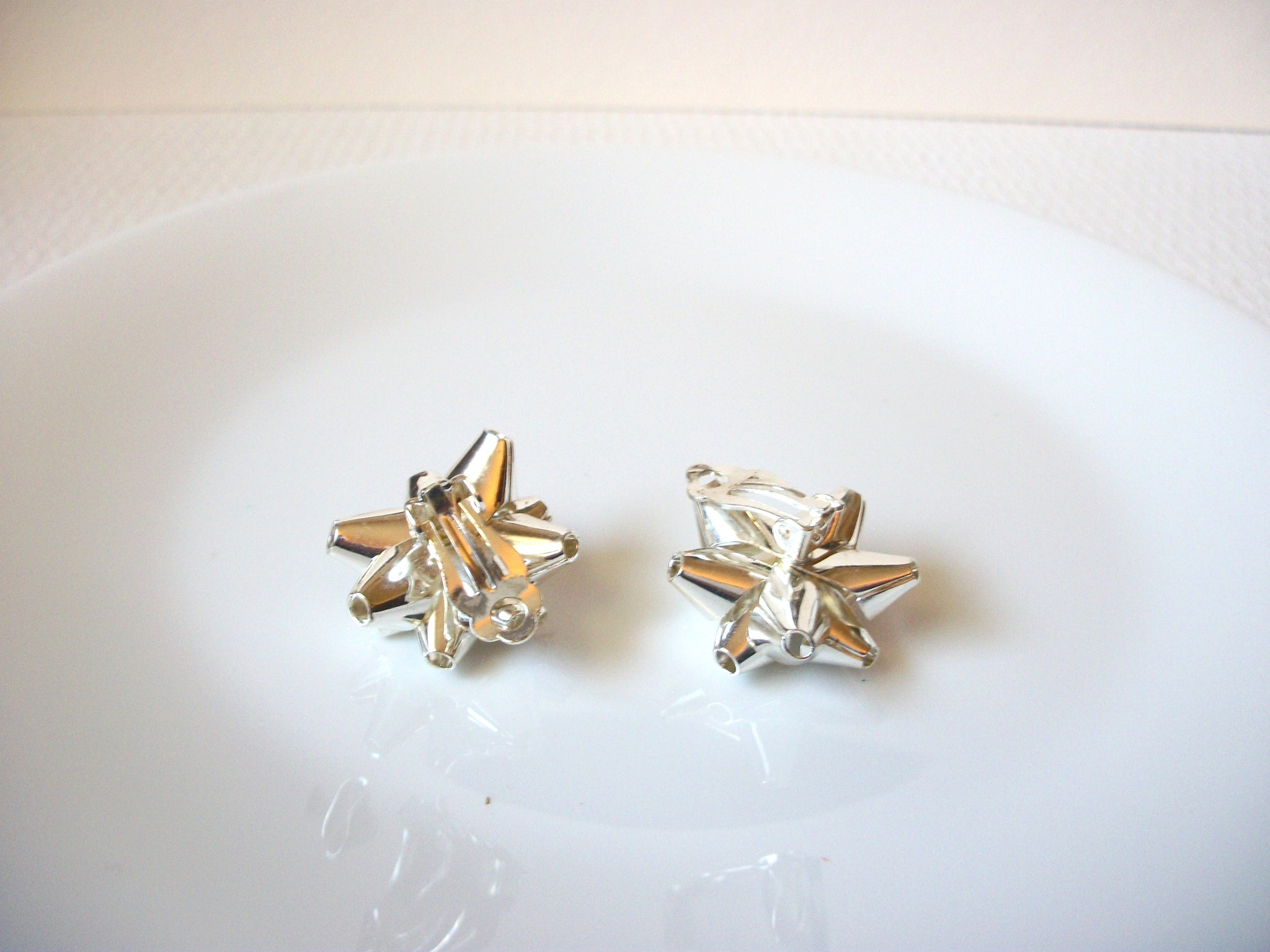 Vintage Ribbon Christmas Earrings 100520