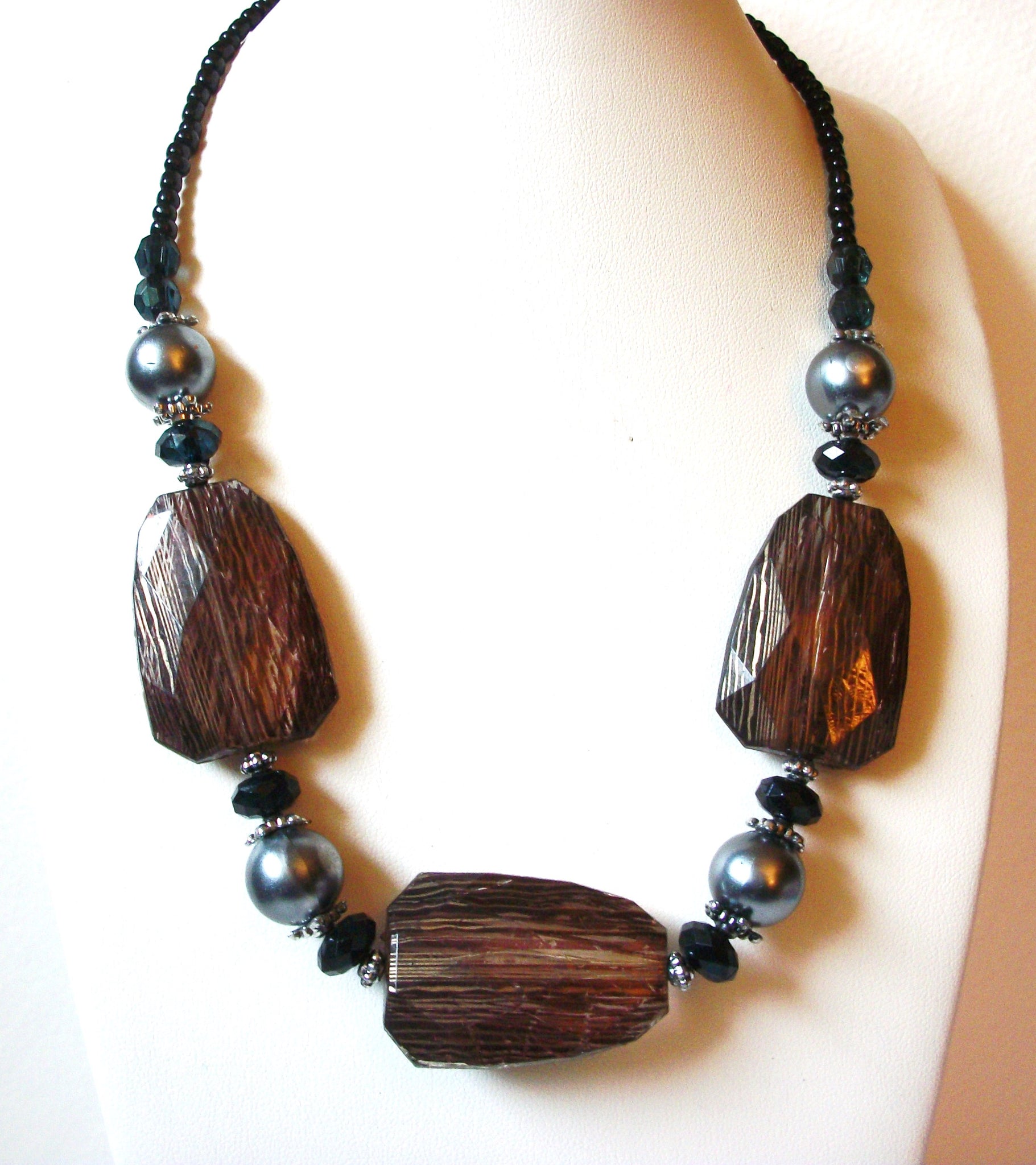 Retro Gray Black Silver Necklace 100720