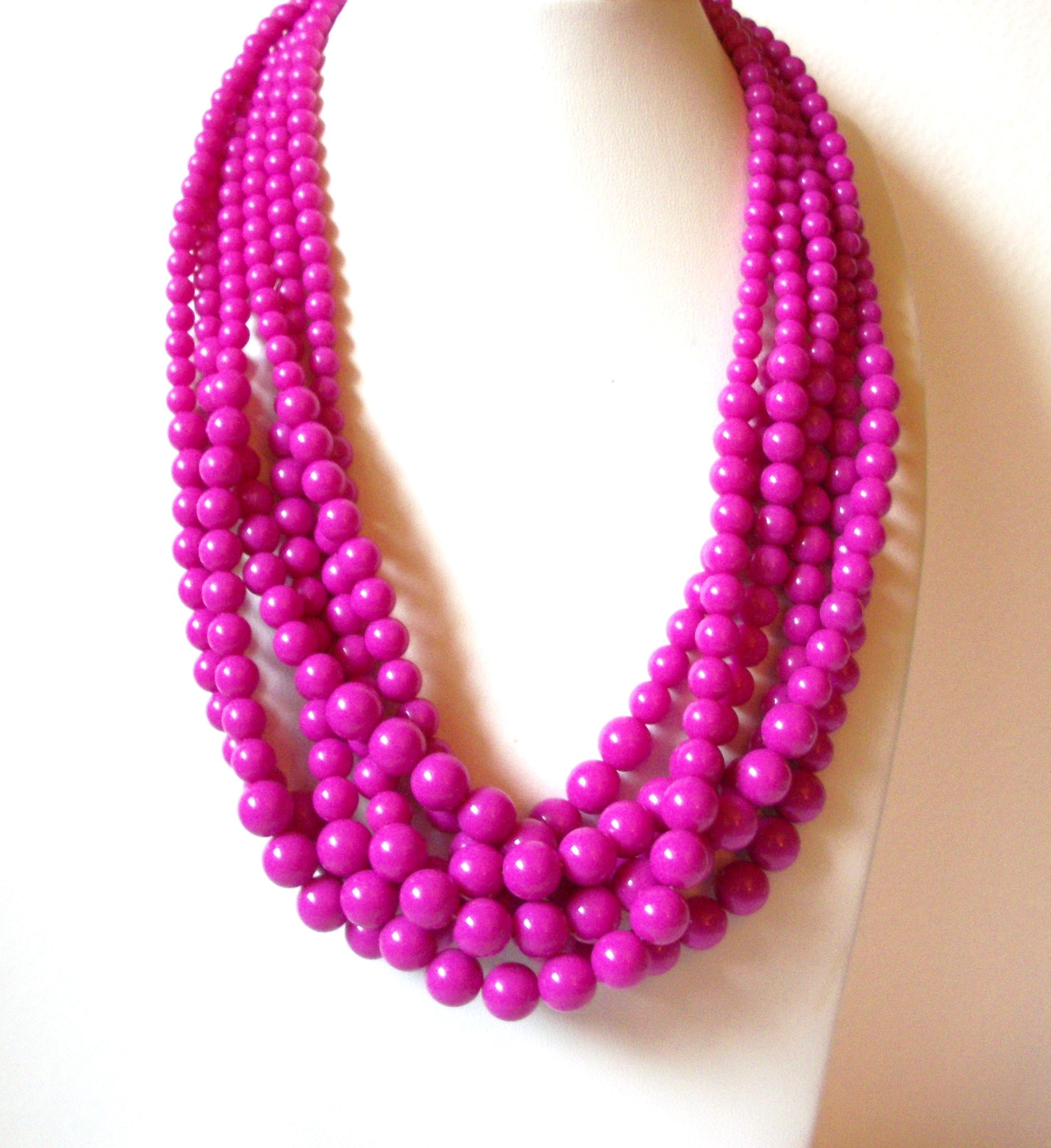 Retro Hot Pink Necklace 100720
