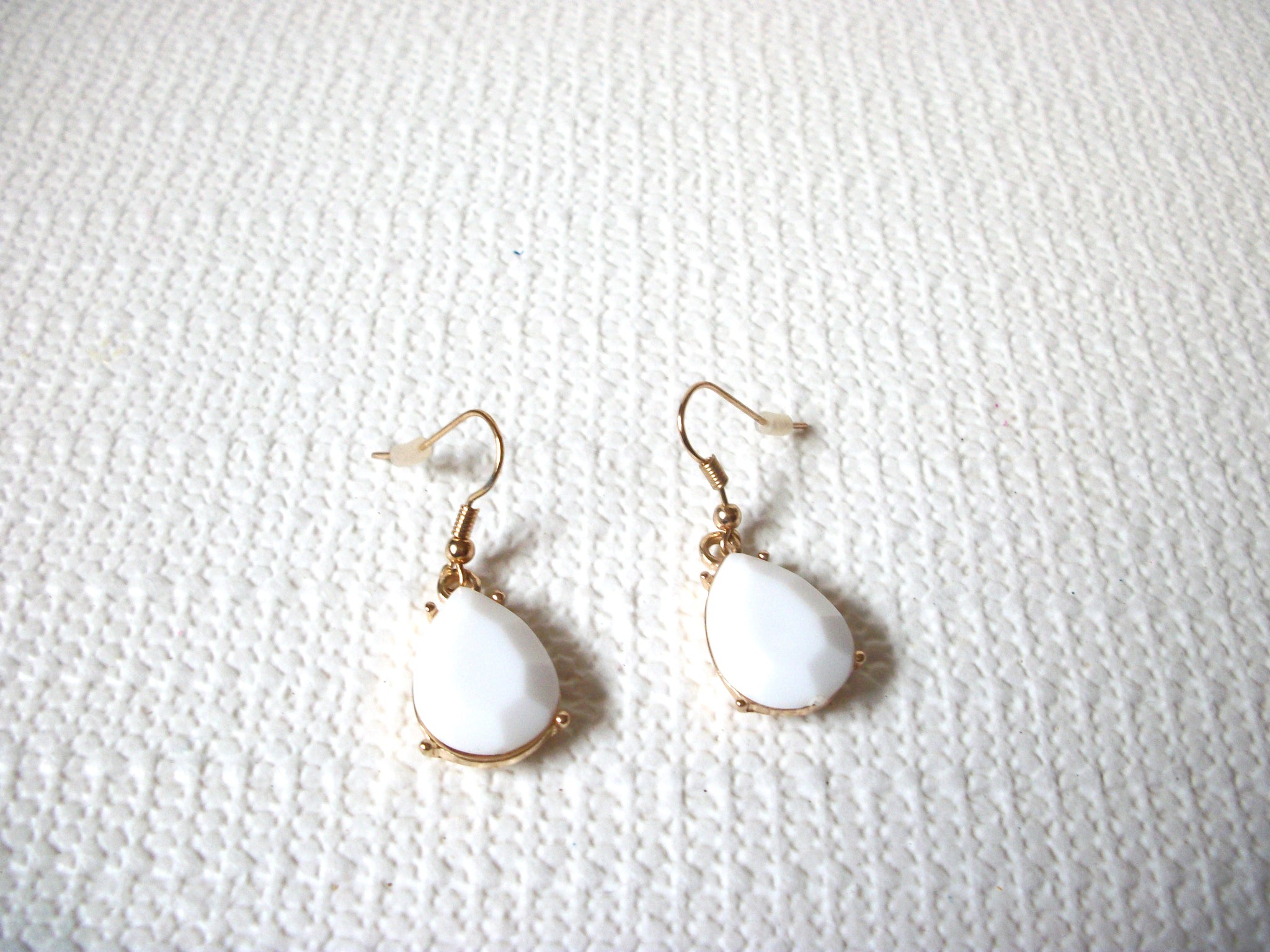 Retro Silver White Dangle Earrings 100820