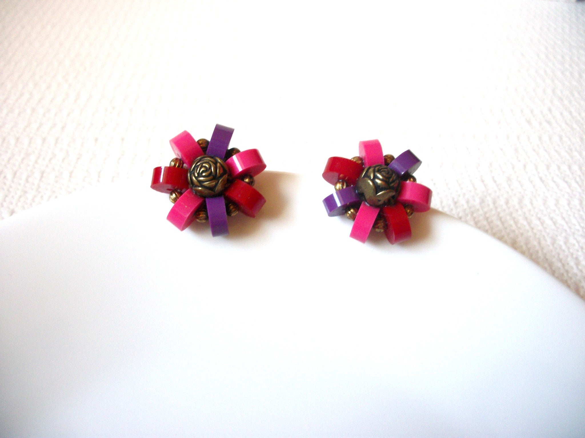 Vintage Thermoset Earrings 100820