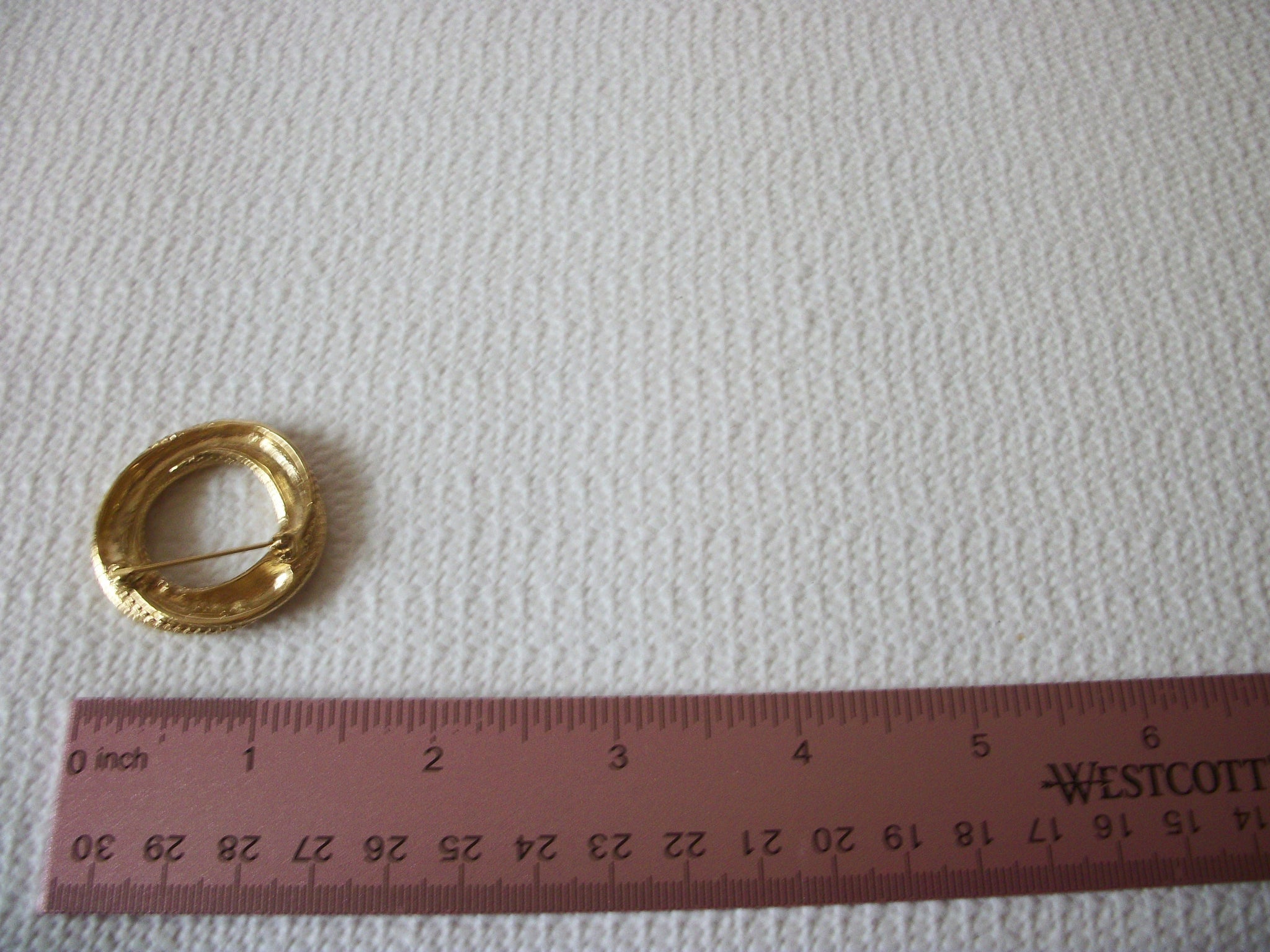 TRIFARI Gift Worthy Textured Gold Tone Pin 71218T