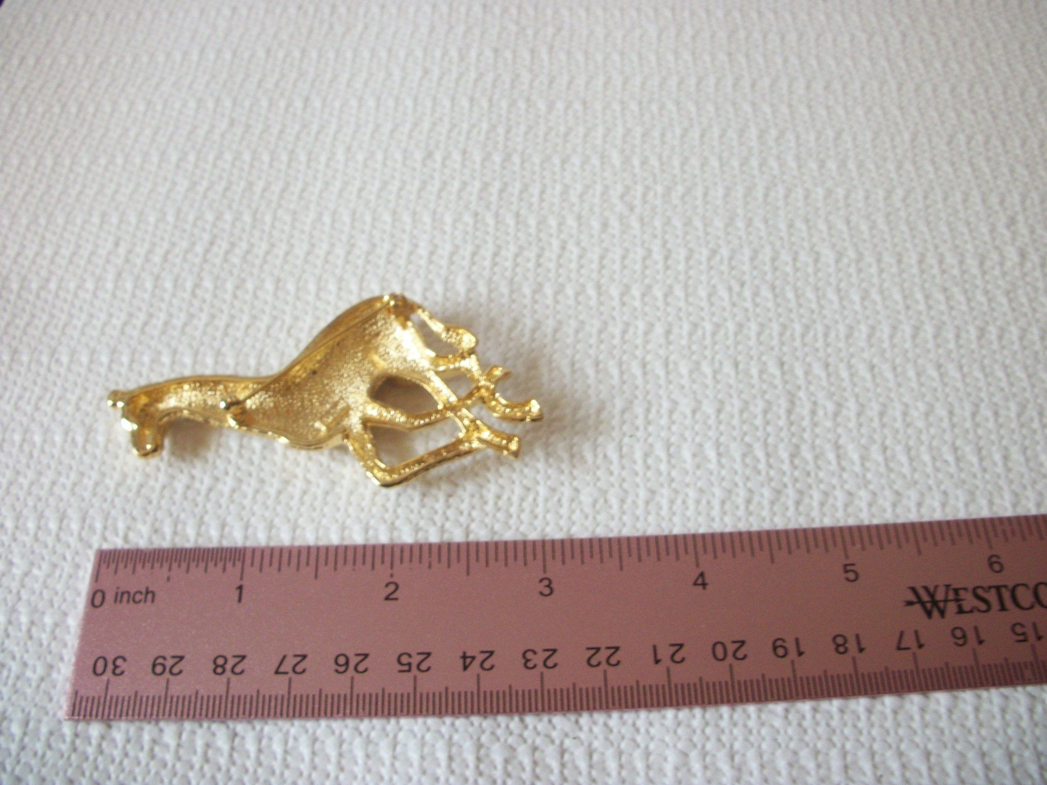 KC Stamped Larger Enameled Giraffe Brooch Pin 71218T