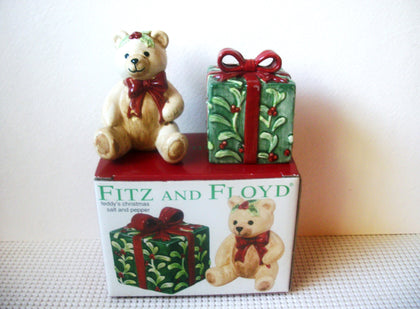 Vintage 2003 FITZ and FLOYD Christmas Salt and Pepper Shakers