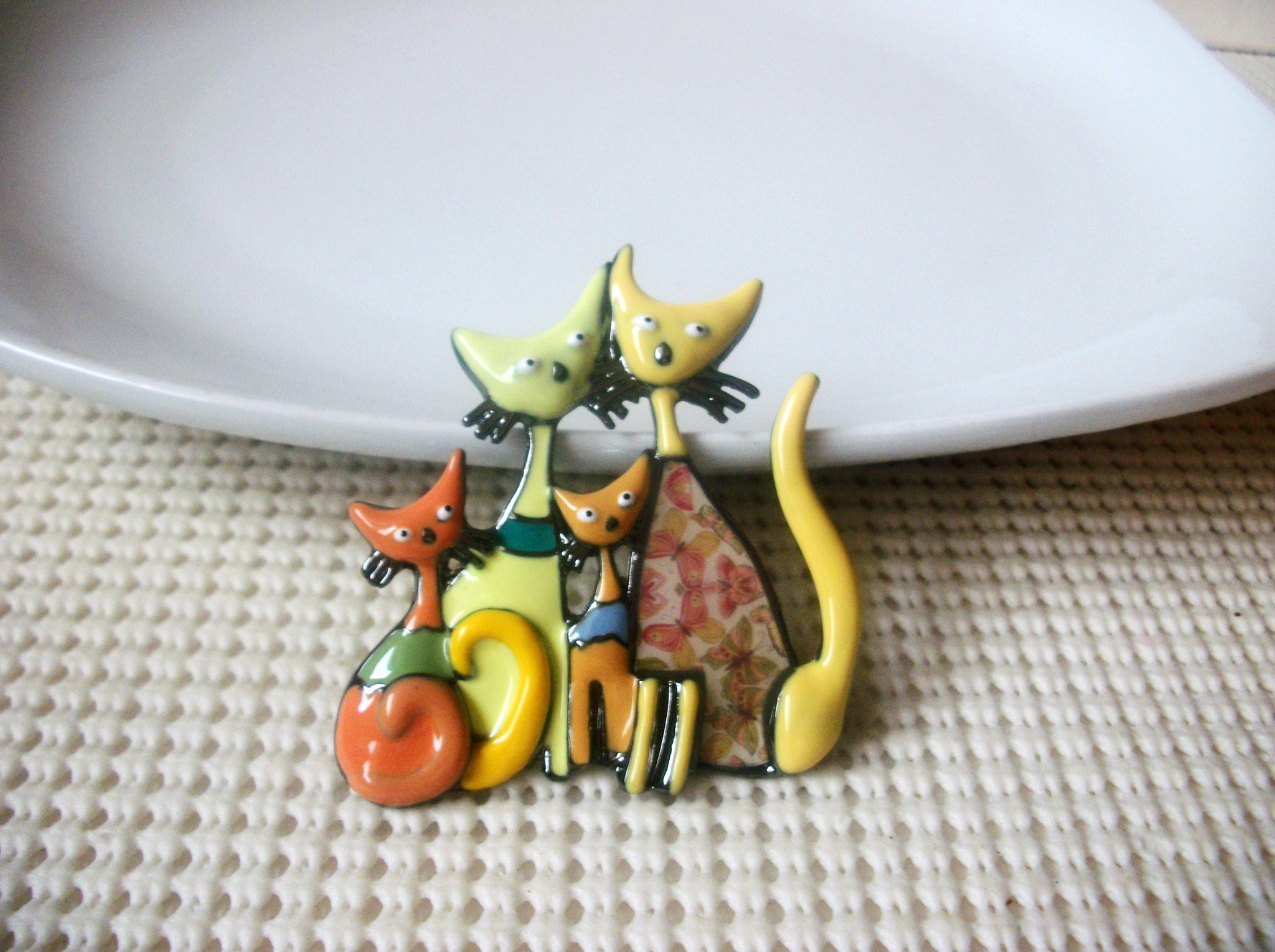 Larger Retro Jewelry Colorful Cat Family, Enameled Brooch Pin 022621