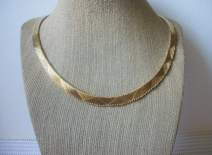 Vintage 15" Signed NAPIER Gold Toned Textured Collar Necklace 31817