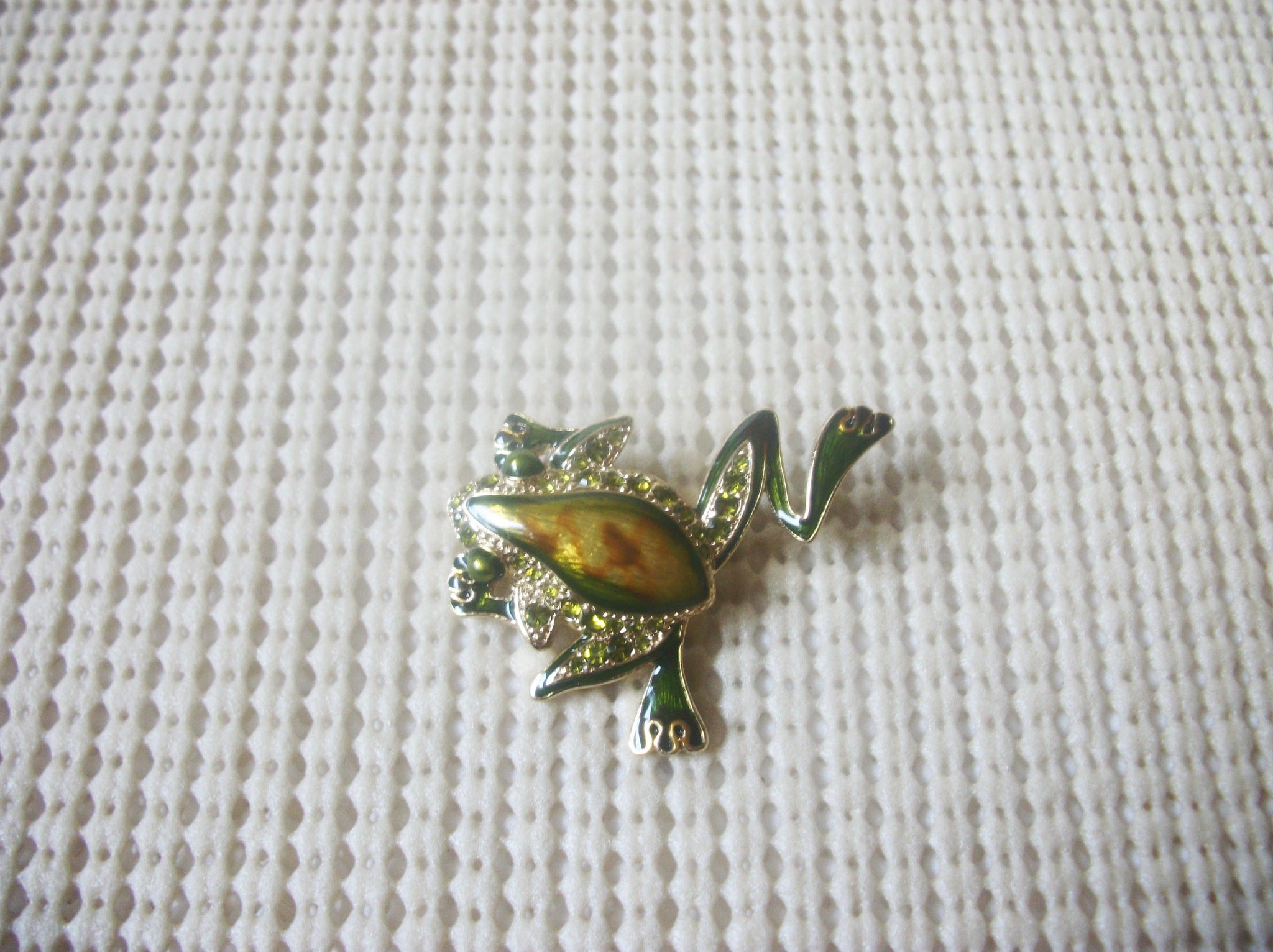 Vintage Brooch Pin Signed LC Liz Claiborne Cute Frog Enameled Green Rhinestones Gold Tone 123020