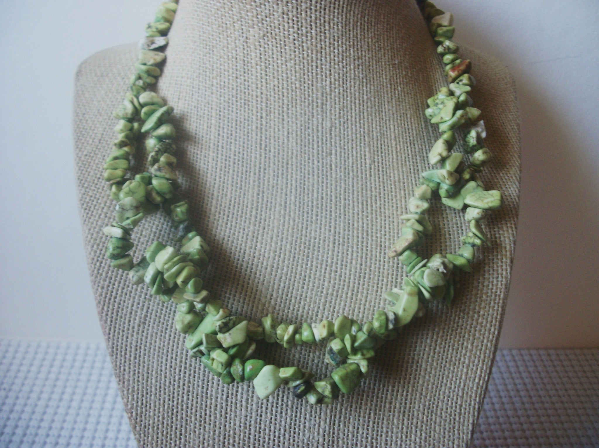 Vintage 16" - 19" Necklace Natural Light Green Stone Chips 023021