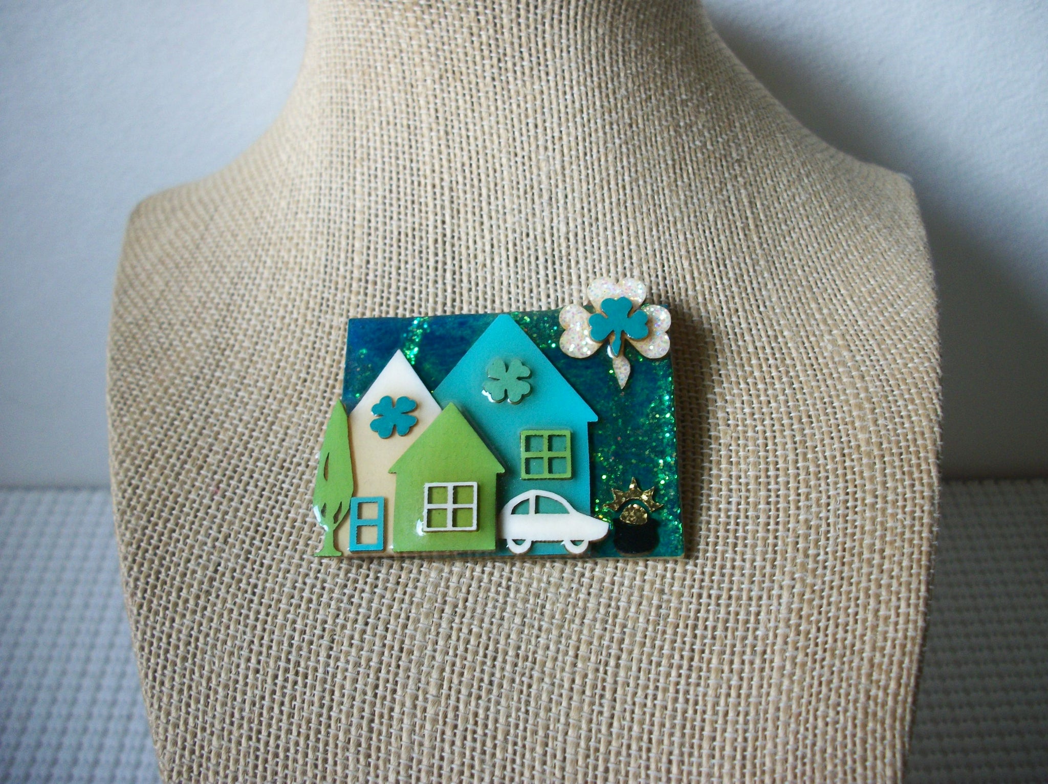 RARE Hard To Find Lucinda House Pins, St Patrick`s Day Clover Shamrock 021321