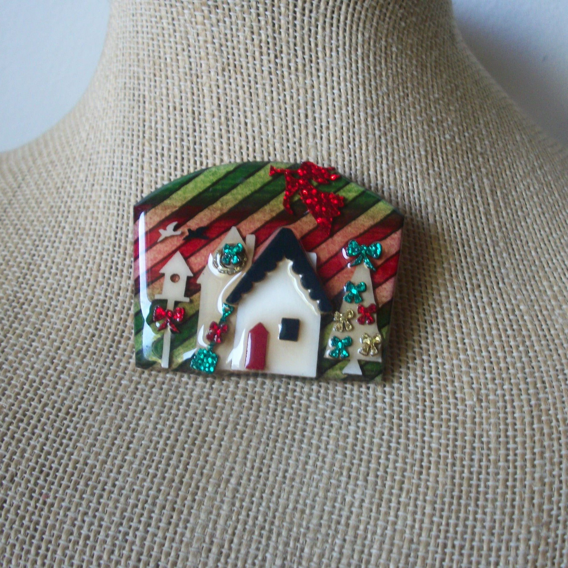 RARE Highly Detailed Lucinda Pins, Christmas Angel Wreath Candy Cane Ribbons Glitter 61318