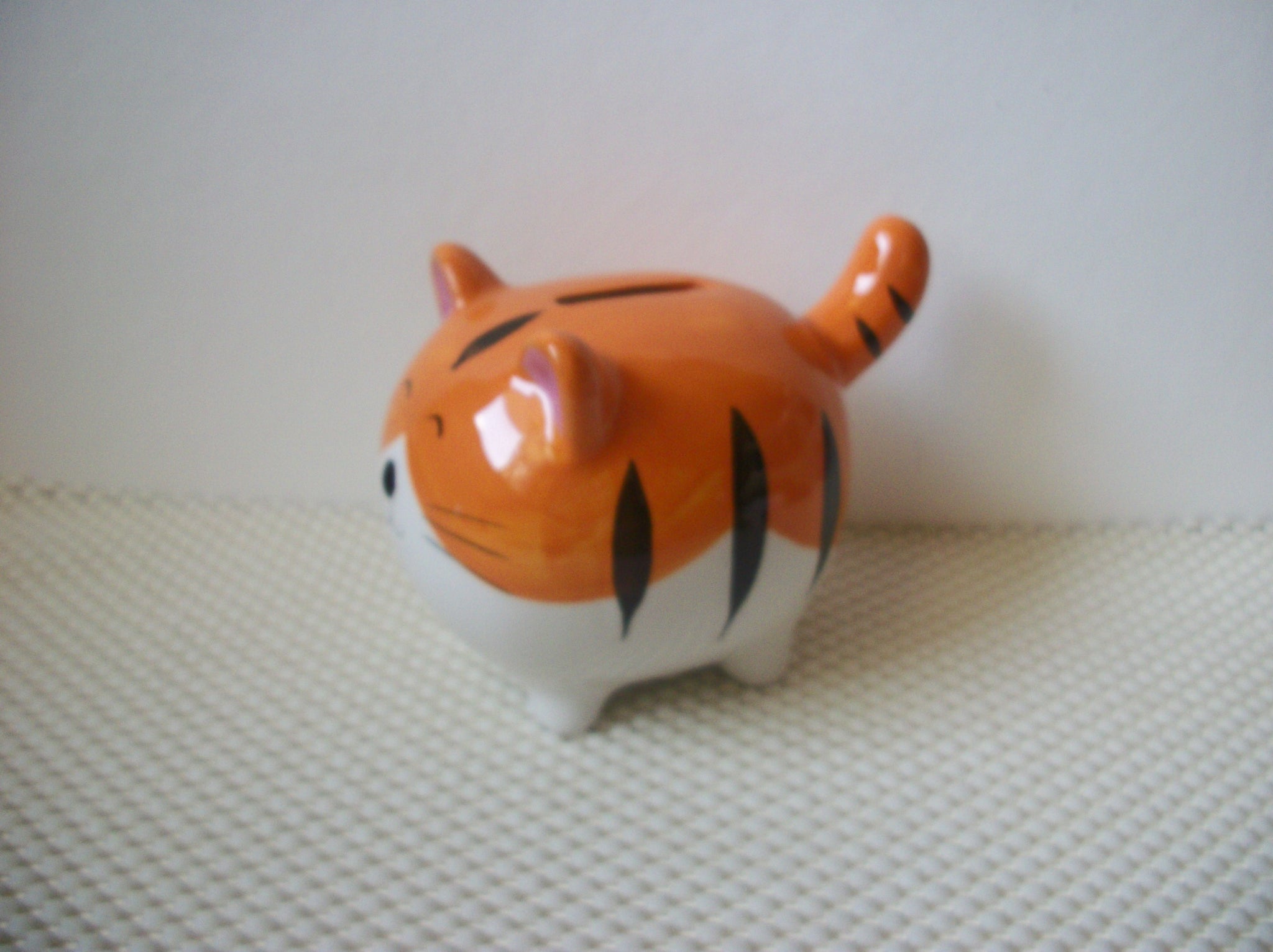 Adorable Hand Painted Orange White Black Striped Kitty Bank Ceramic C300
