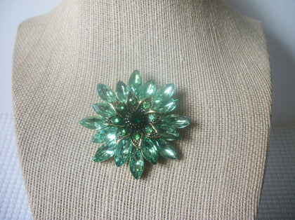 Vintage Brooch Pin Exquisite Green Floral Rhinestones Flower Burst Gold Tone 121516