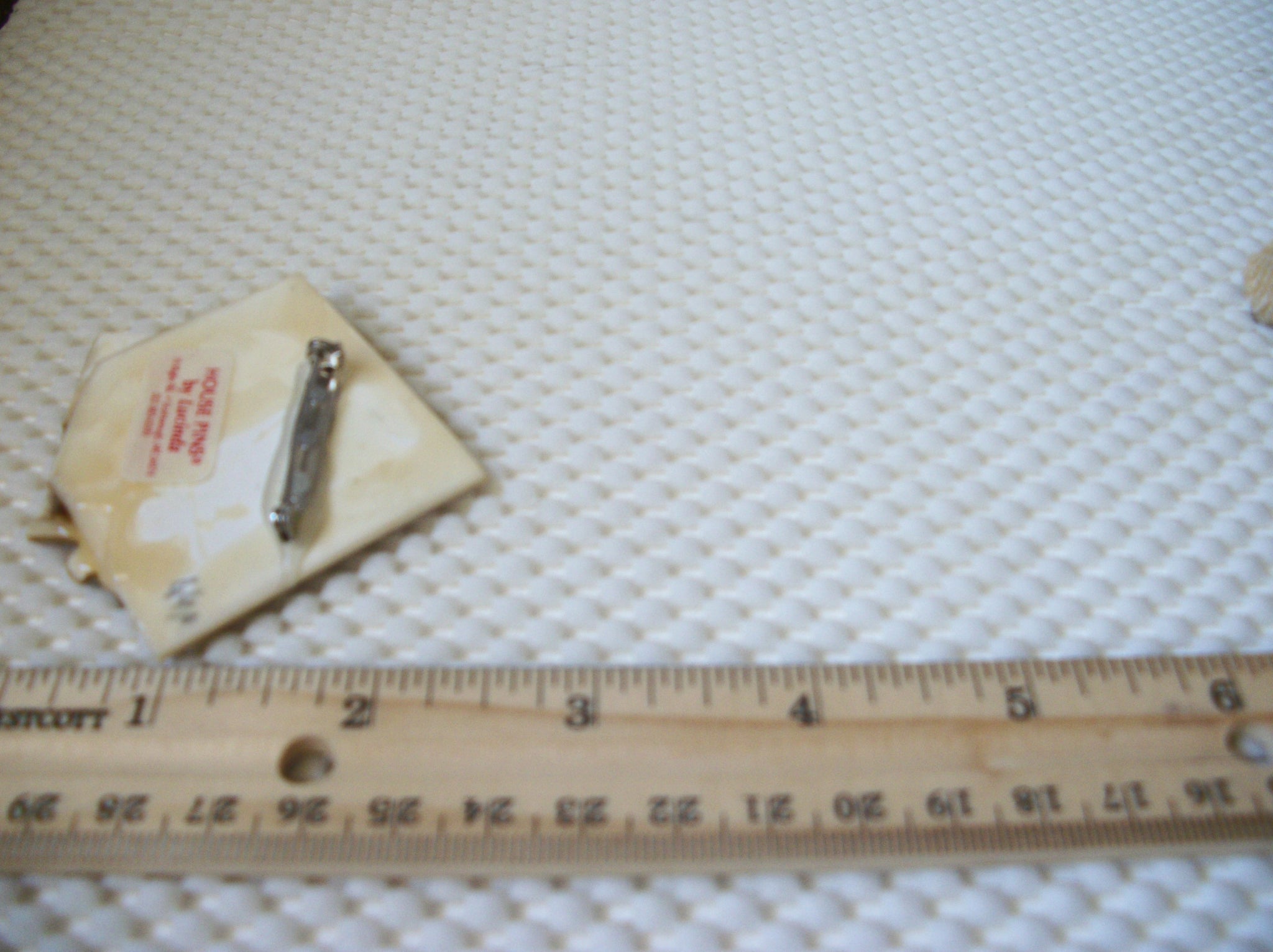 Vintage Lucinda House Pins, Peace Fall Day Tulips Tree  Heart Love 61318