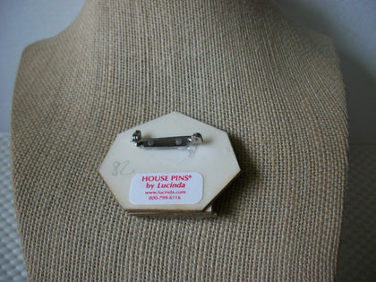 Vintage Brooch Pin Lucinda House Pins, Christmas Festive Snow Glitter Red Cardinal Bird 61318Vintage Brooch Pin Lucinda House Pins, Christmas Festive Snow Glitter Red Cardinal Bird 61318