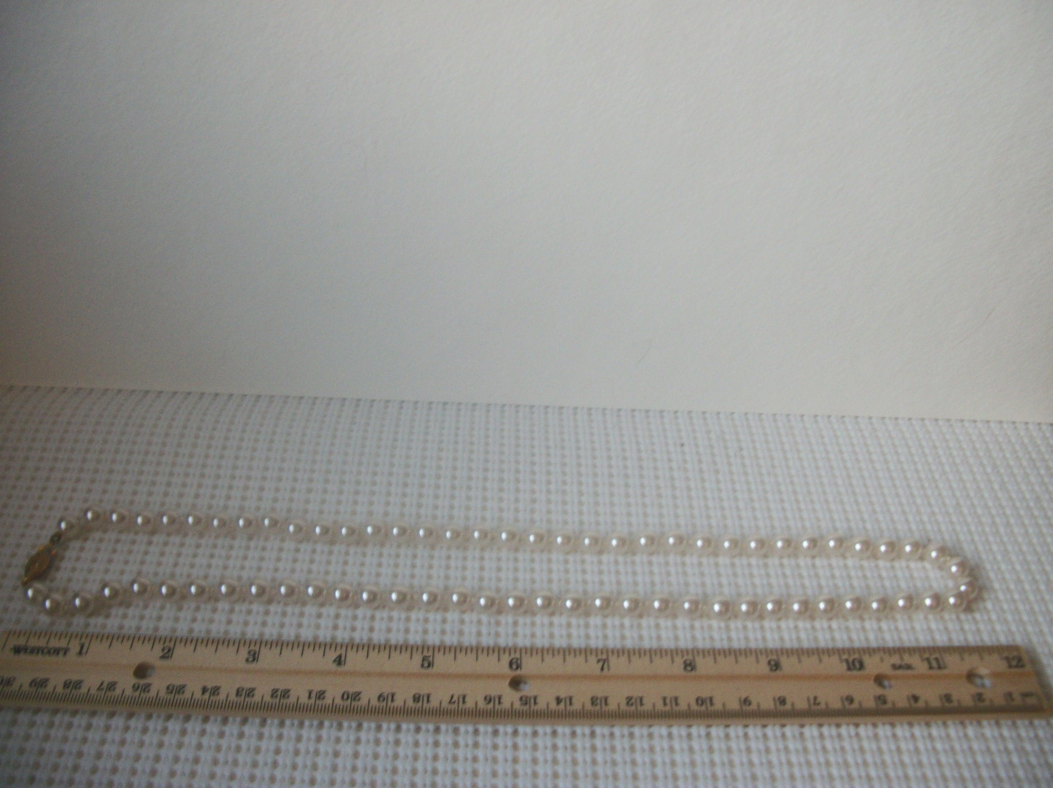 Vintage 24" White Glass Pearls Necklace 7817