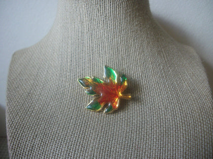 Vintage Brooch Pin, Signed CANADA, Enameled Leaf, Gold Tone, 72517