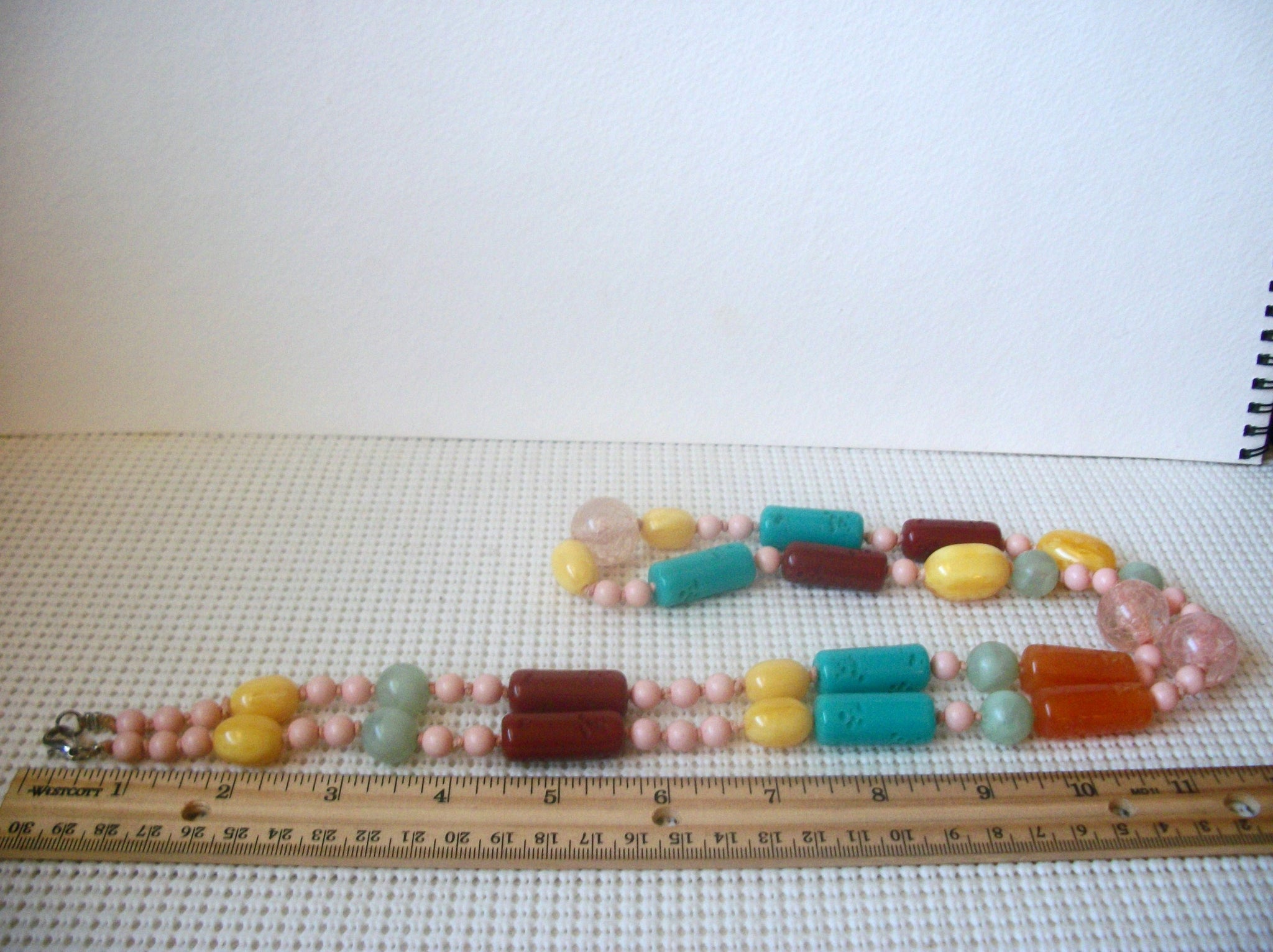 Colorful Lucite Old Plastic, Southwestern Theme, 38" Long Vintage Necklace 63017