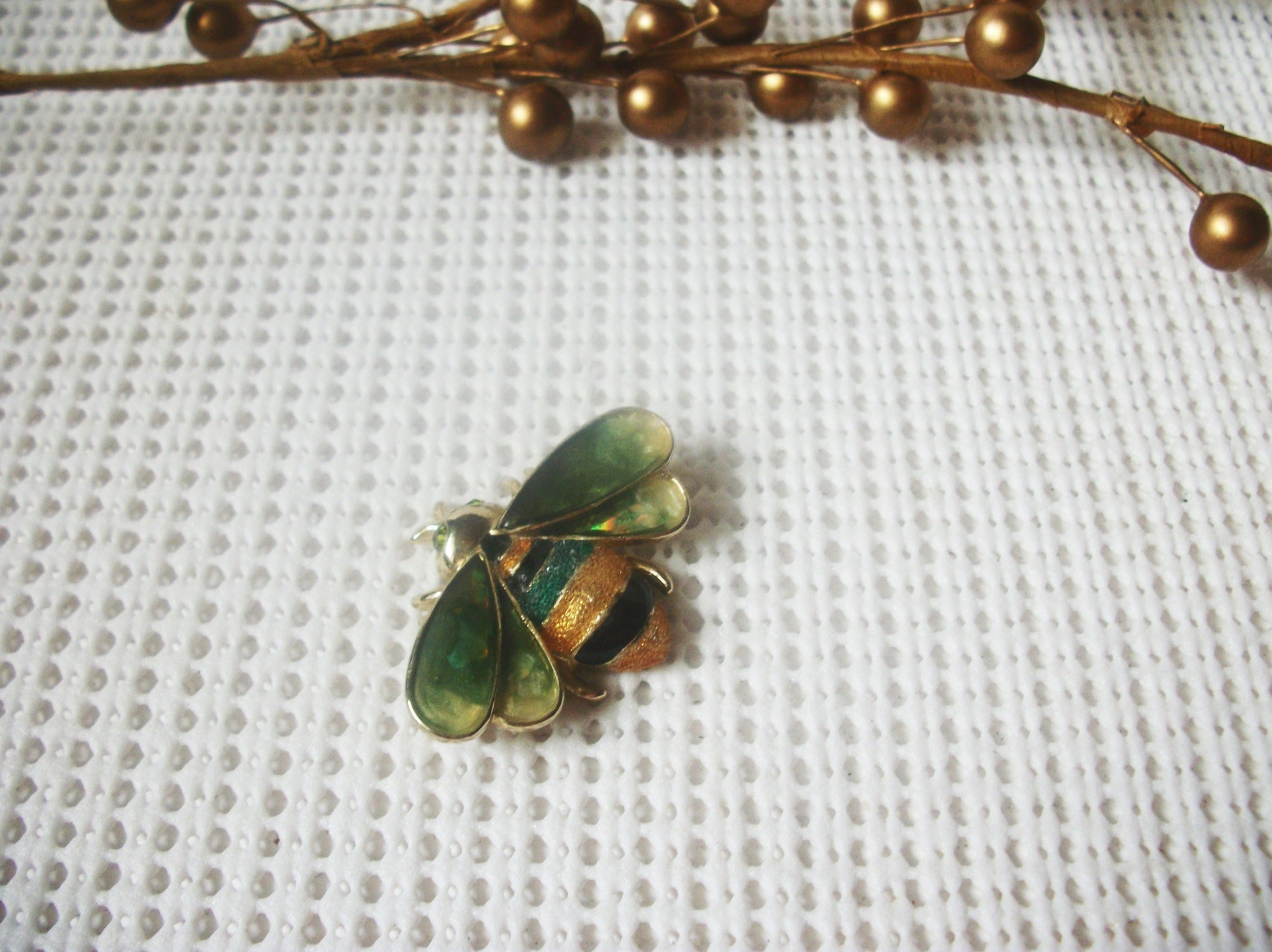 Vintage Brooch Pin, Signed MONET Paua Abalone Wings Peridot Eyes Enameled Bee Gold Tone,  82317