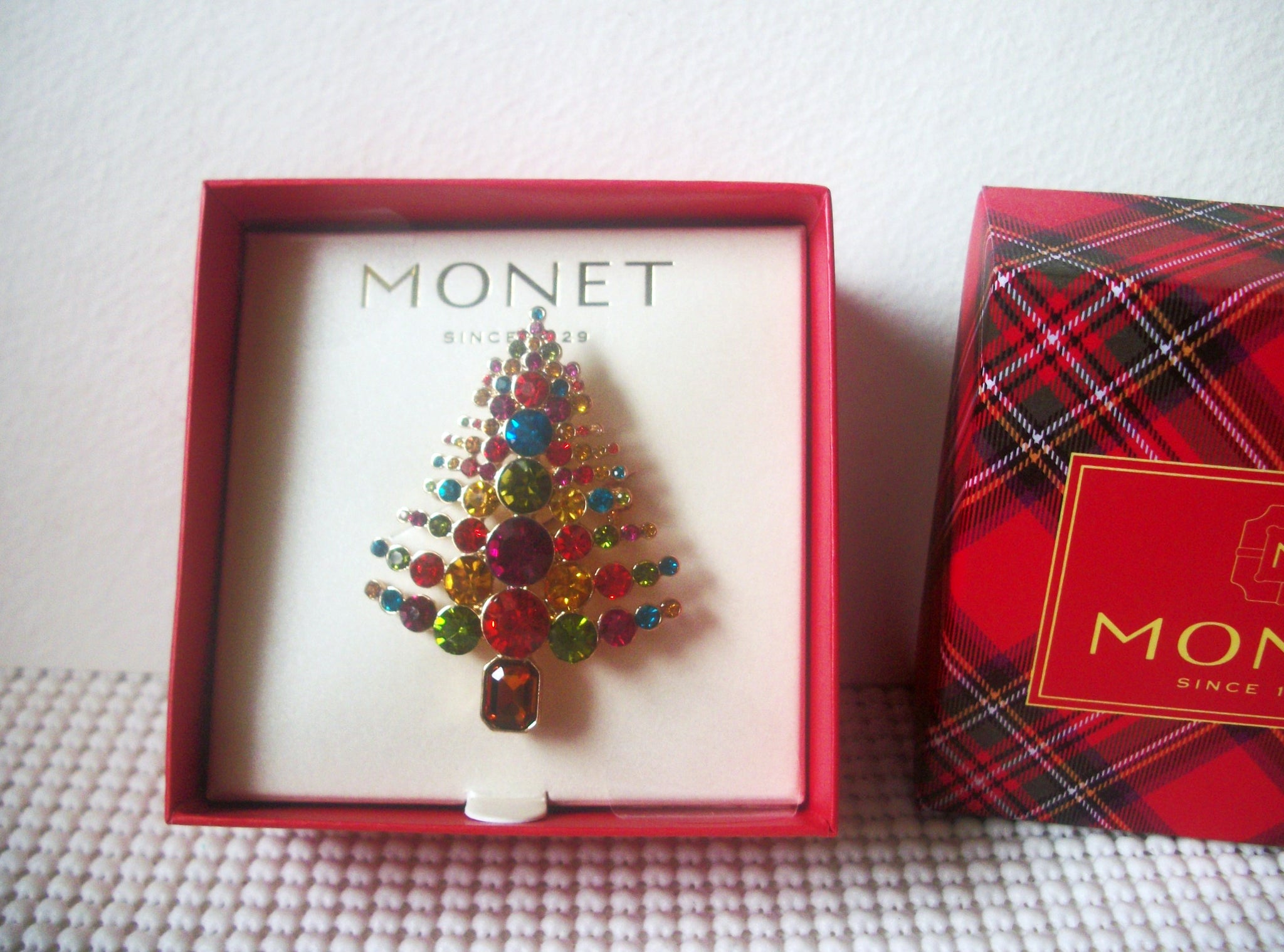 Vintage Signed MONET, Gold Tone, Enameled Christmas Tree, Colorful Rhinestones Brooch