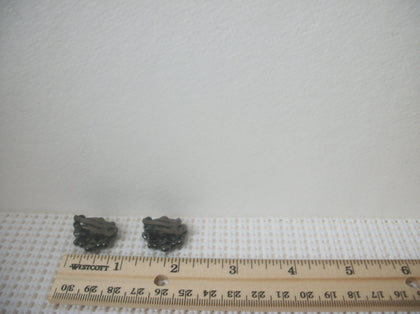 Vintage Black Floral Clip On Earrings 72517