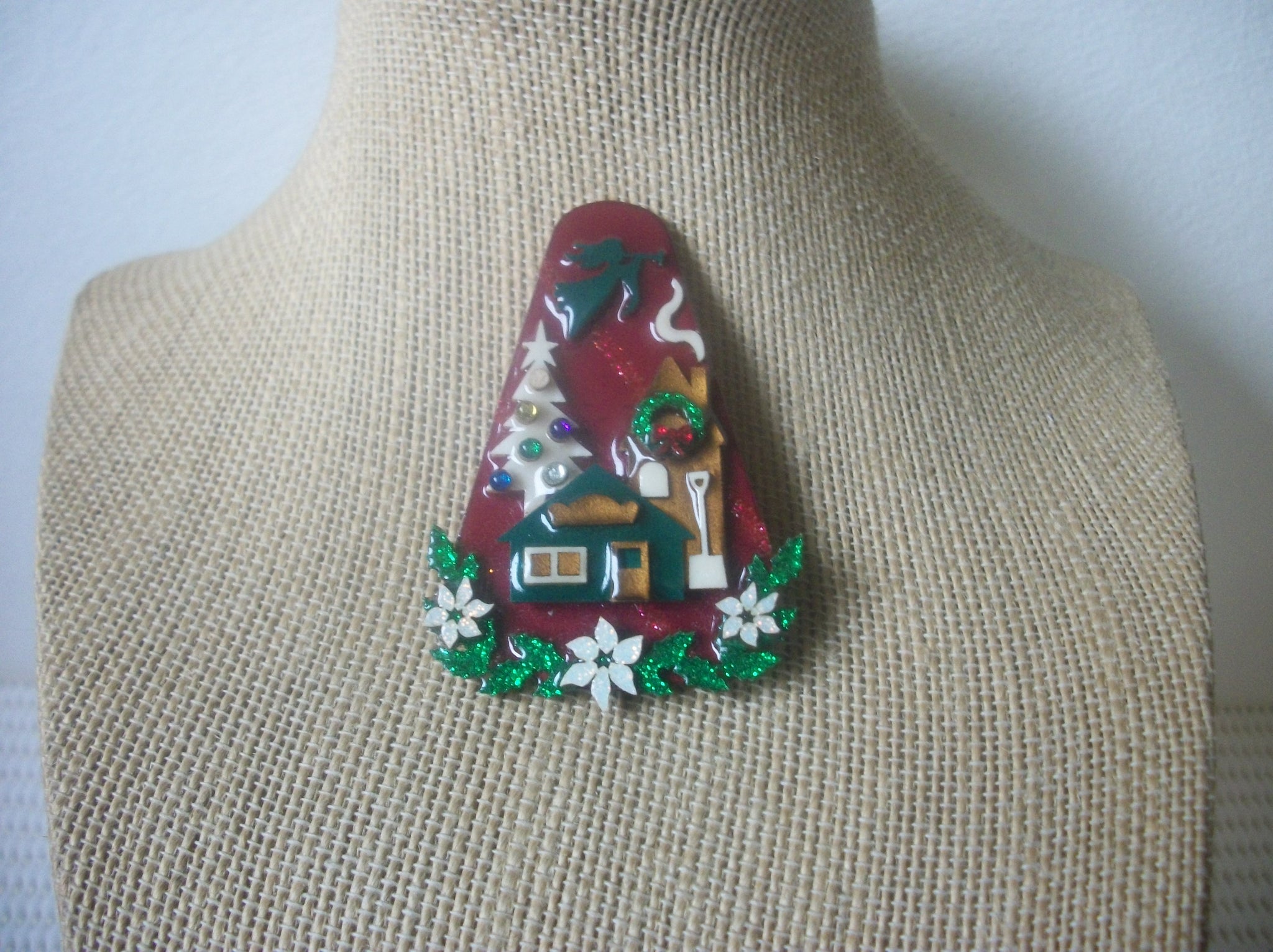 RARE Beautifully Detailed Lucinda House Pins, Christmas Theme Poinsettia Tree 021321