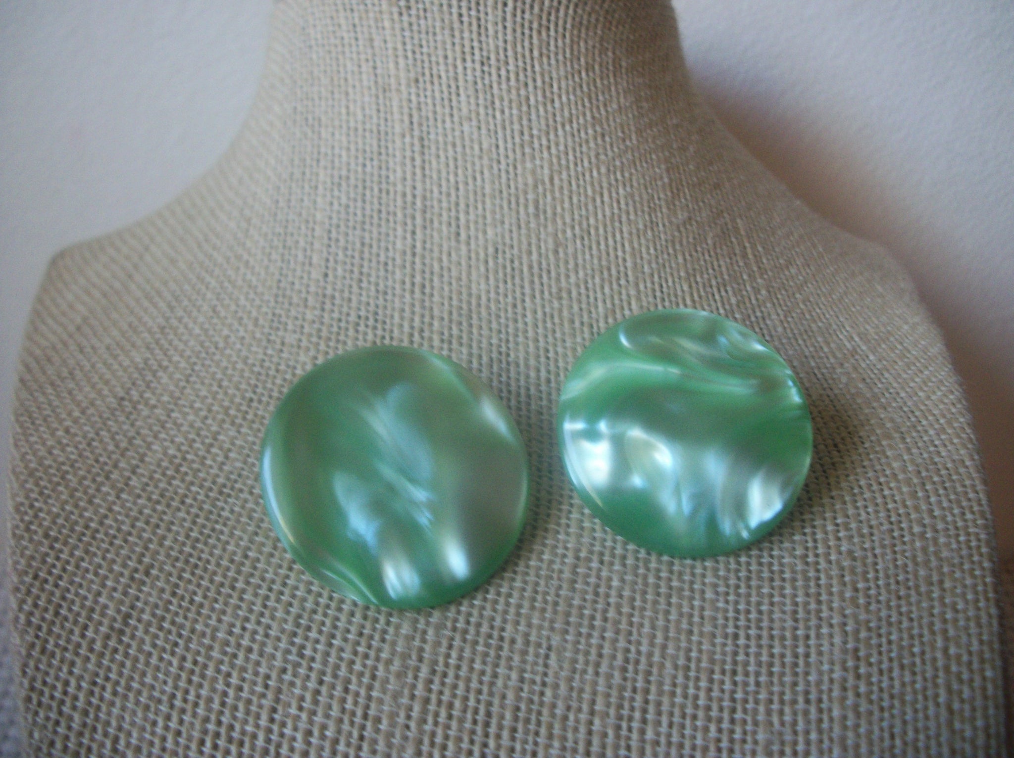 Green Shimmer Lucite, Round Dome Clip On Earrings, Vintage 60218