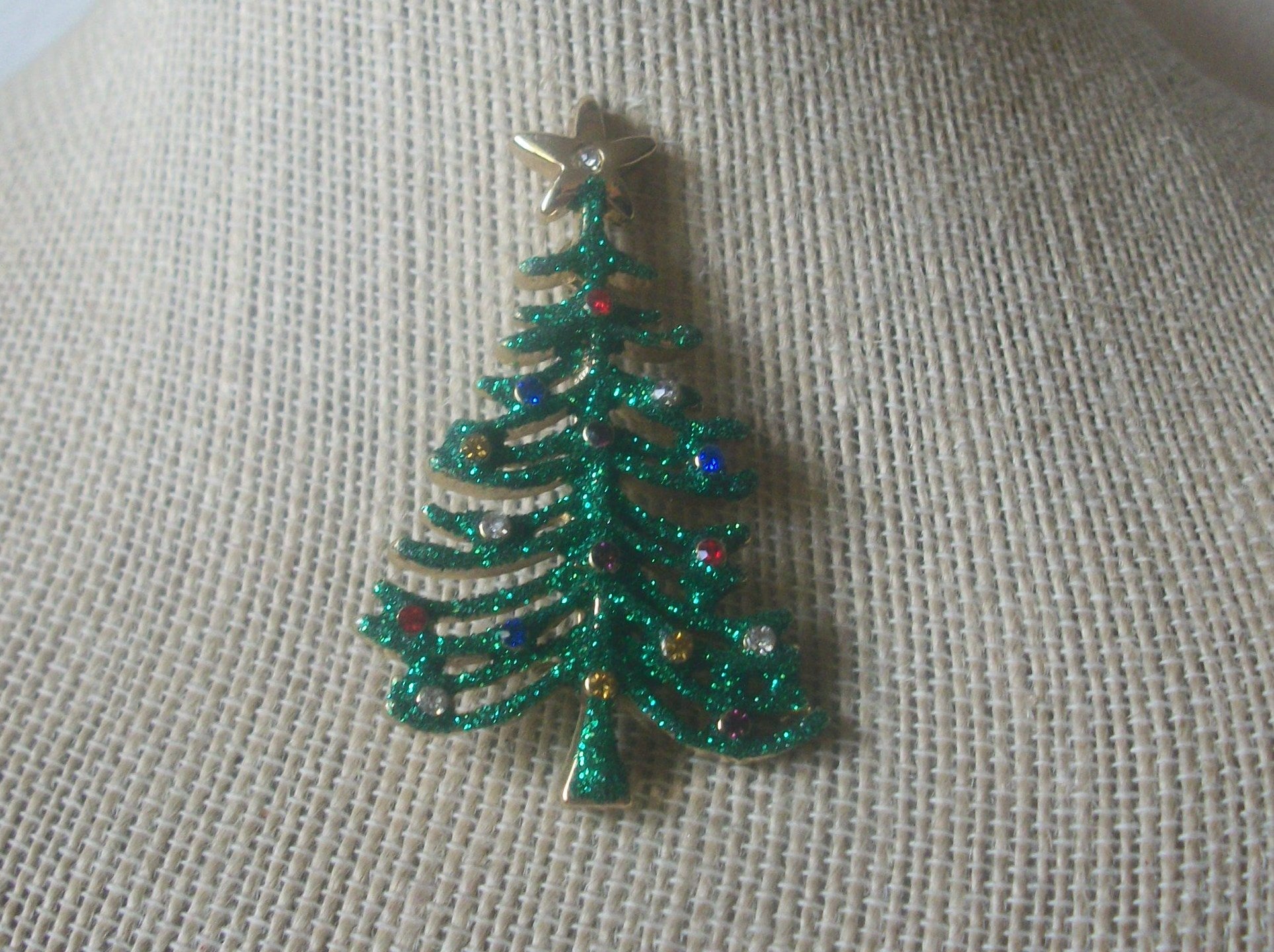 Vintage Jewelry Glitter Christmas Tree, Colorful Rhinestones, Brooch Pin 53018