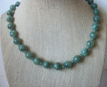 Retro 16" Necklace Pretty Moss Green Acrylic Beads 030221