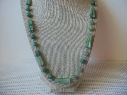 Vintage Jewelry, 24" - 28" Long, Semi Precious, Aventurine Stones, Silver Tone Links, Necklace 72517
